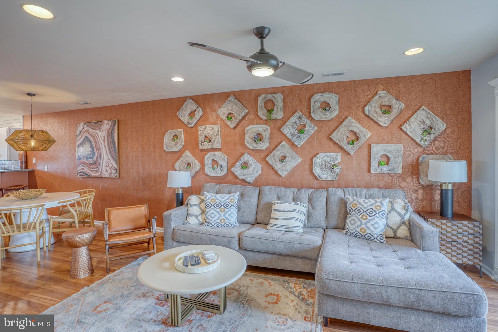 THE PALMS - Residential