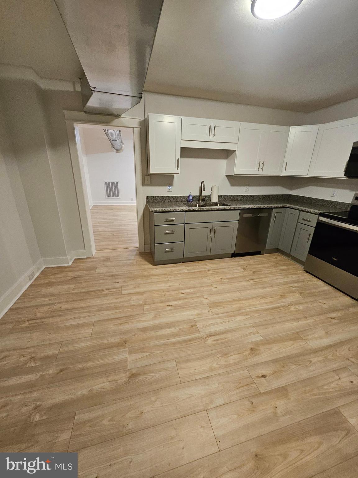 LANCASTER - Residential Lease