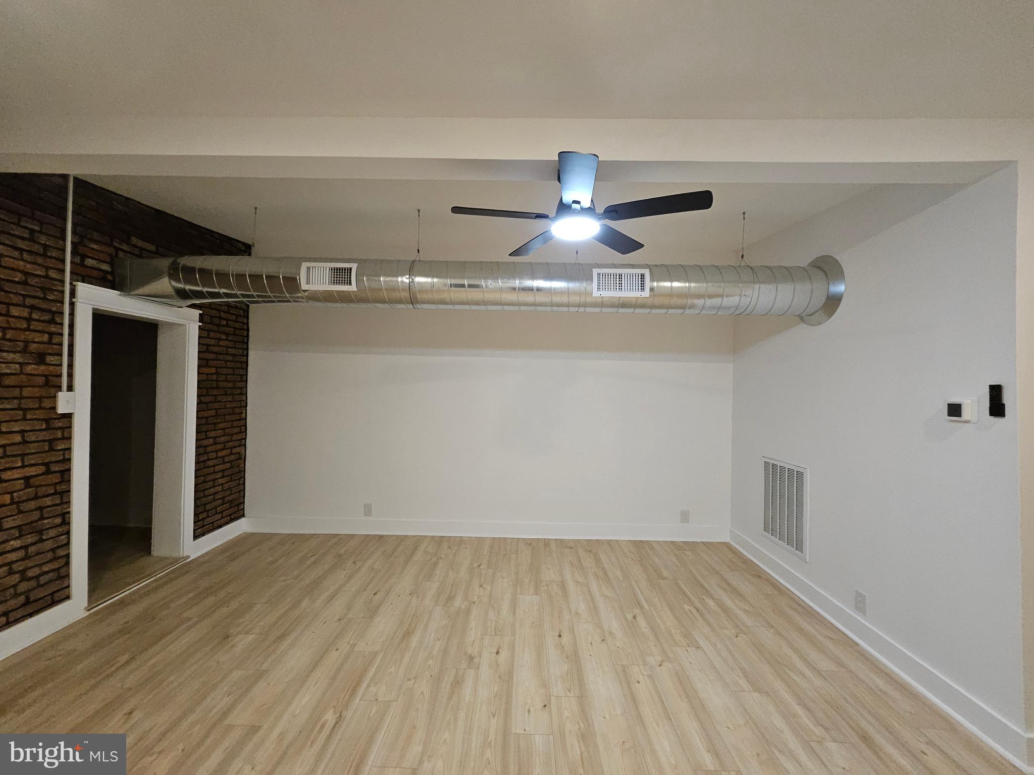 LANCASTER - Residential Lease