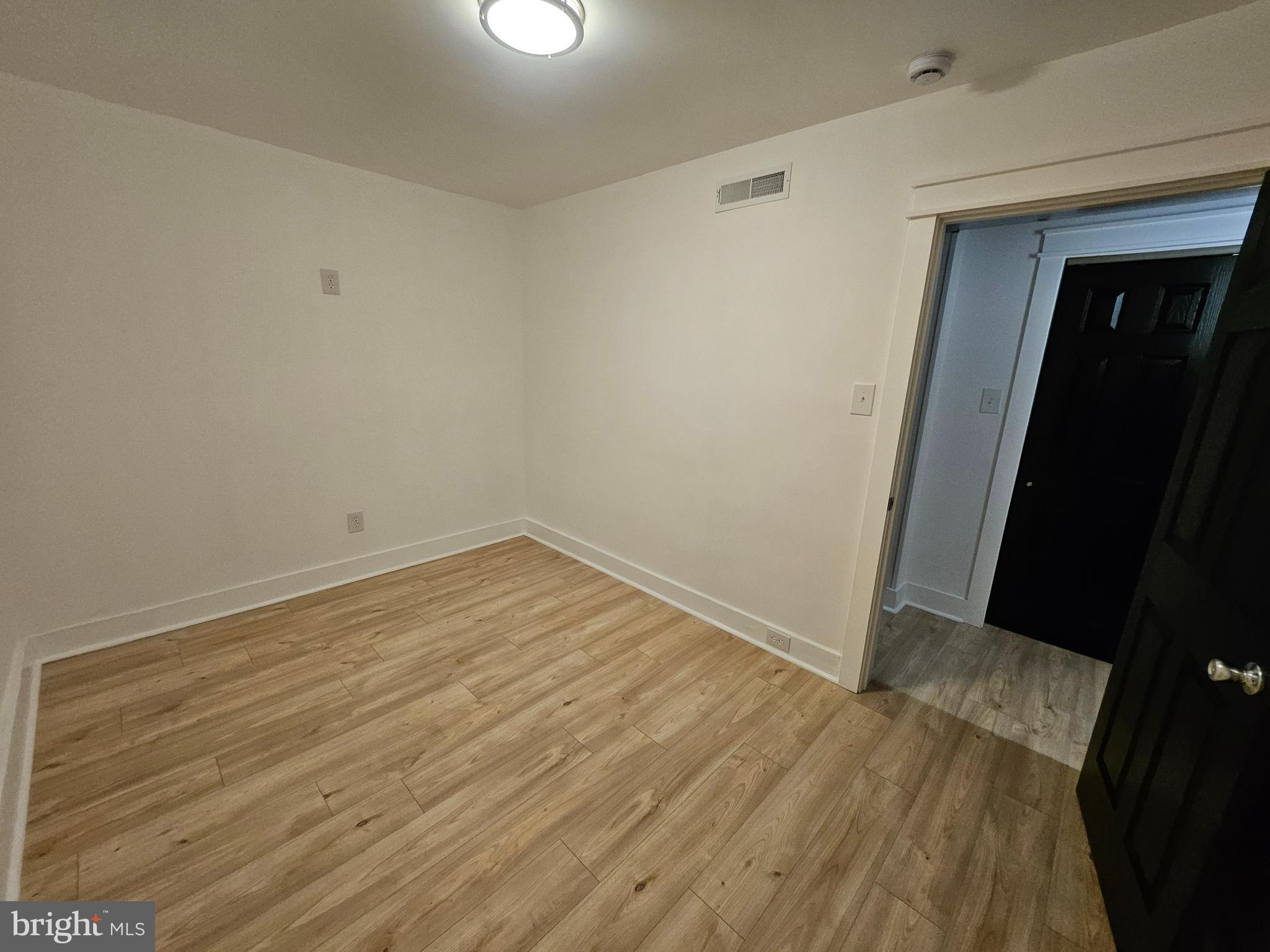 LANCASTER - Residential Lease