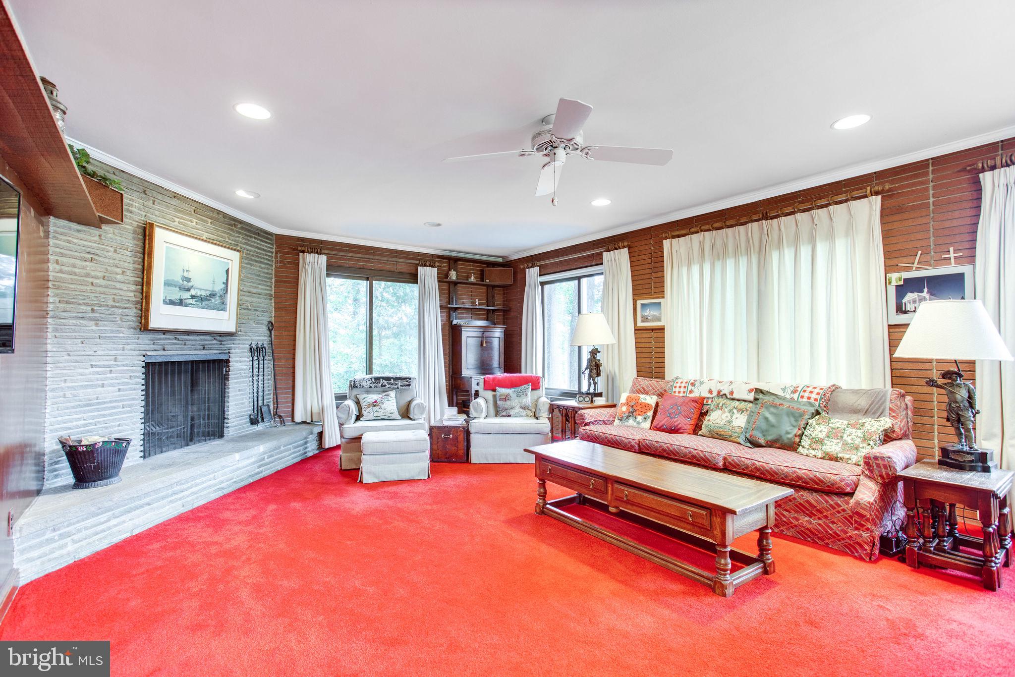 POTOMAC OUTSIDE - Residential