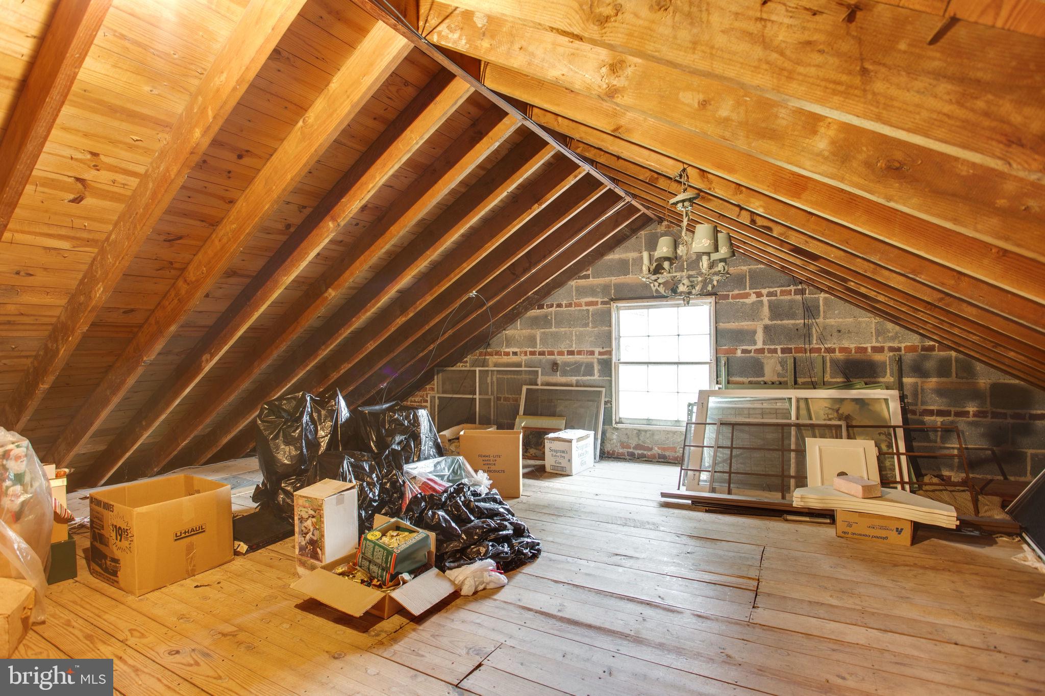 POTOMAC OUTSIDE - Residential