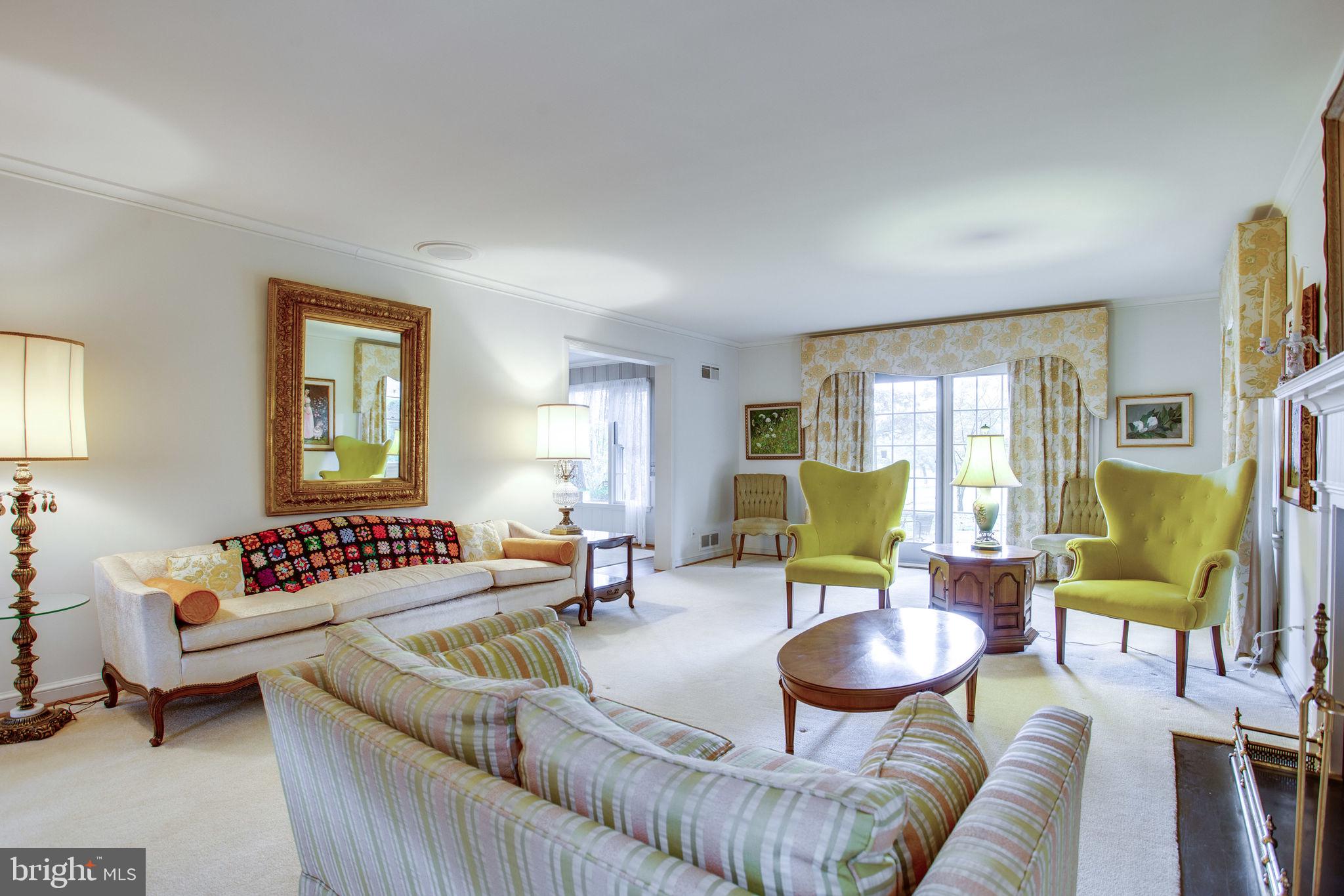 POTOMAC OUTSIDE - Residential