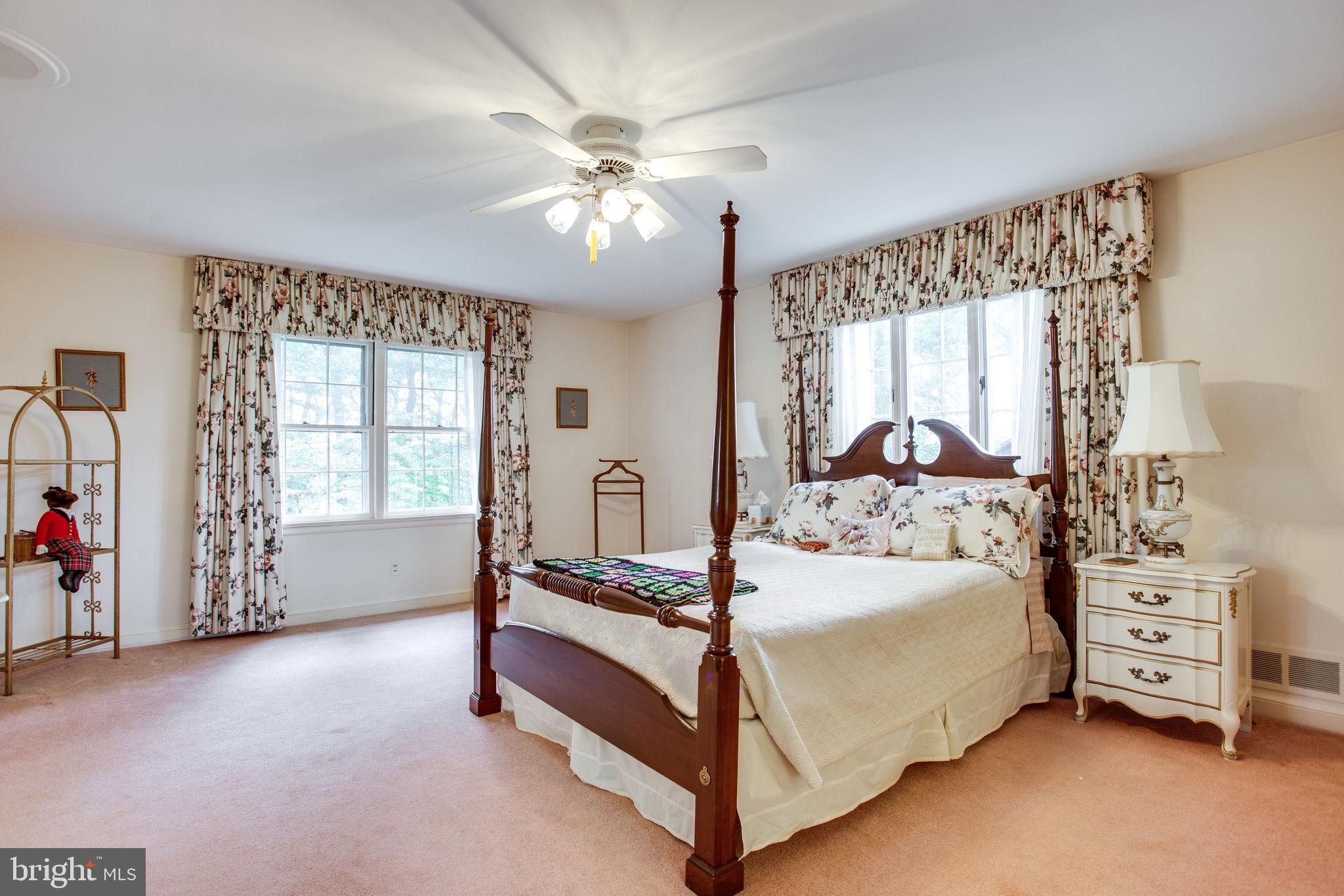 POTOMAC OUTSIDE - Residential