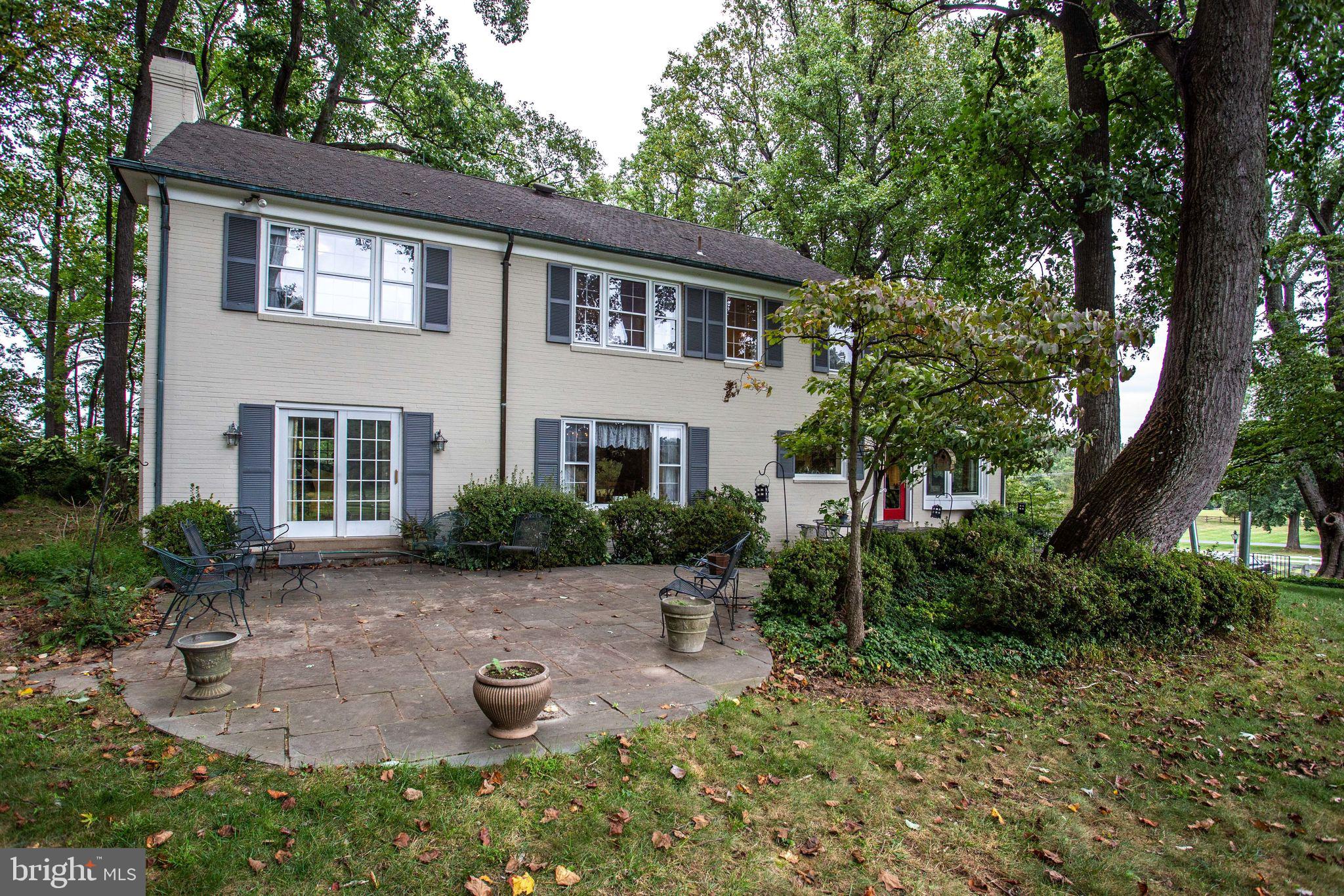 POTOMAC OUTSIDE - Residential