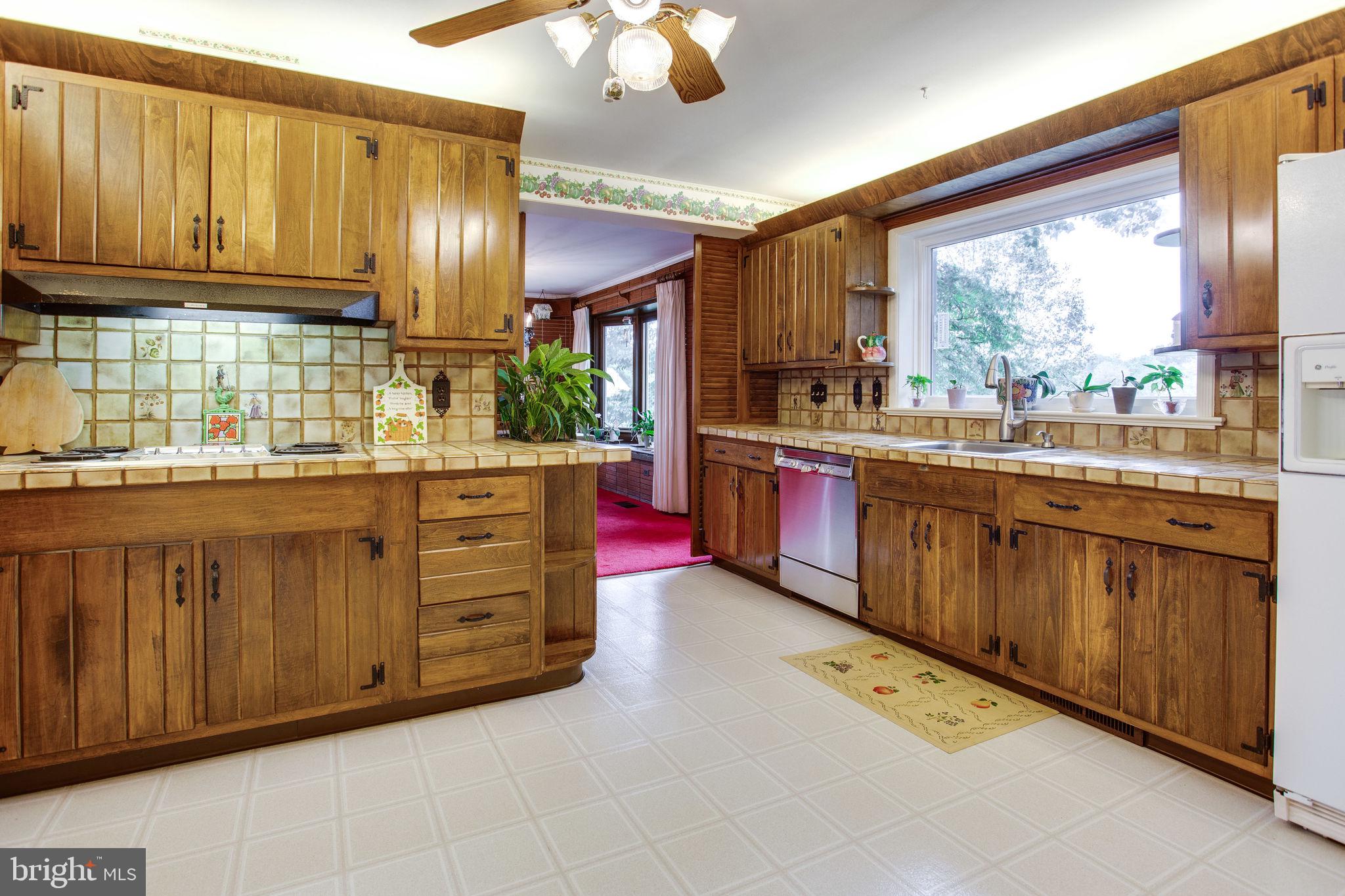 POTOMAC OUTSIDE - Residential