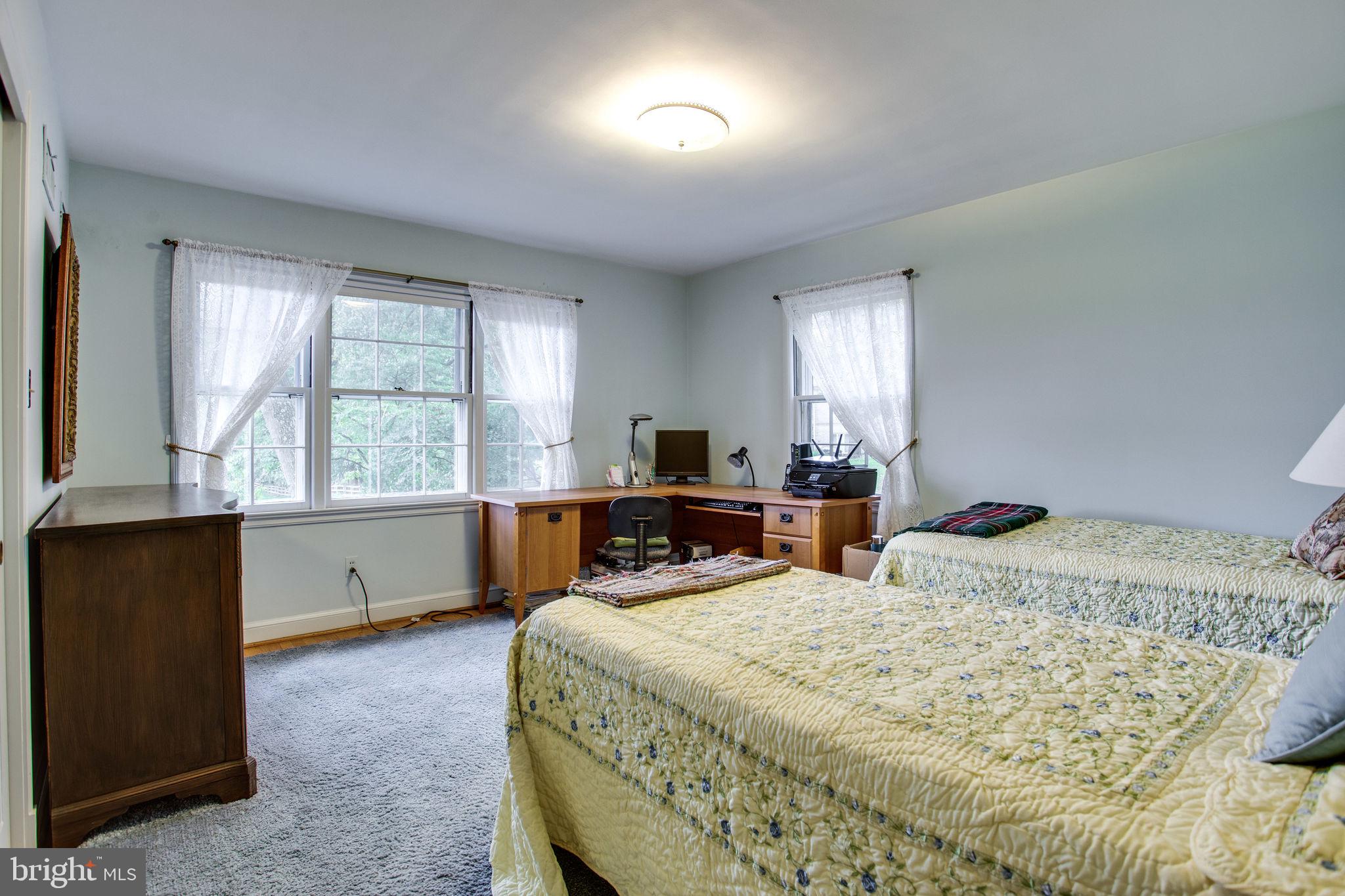 POTOMAC OUTSIDE - Residential