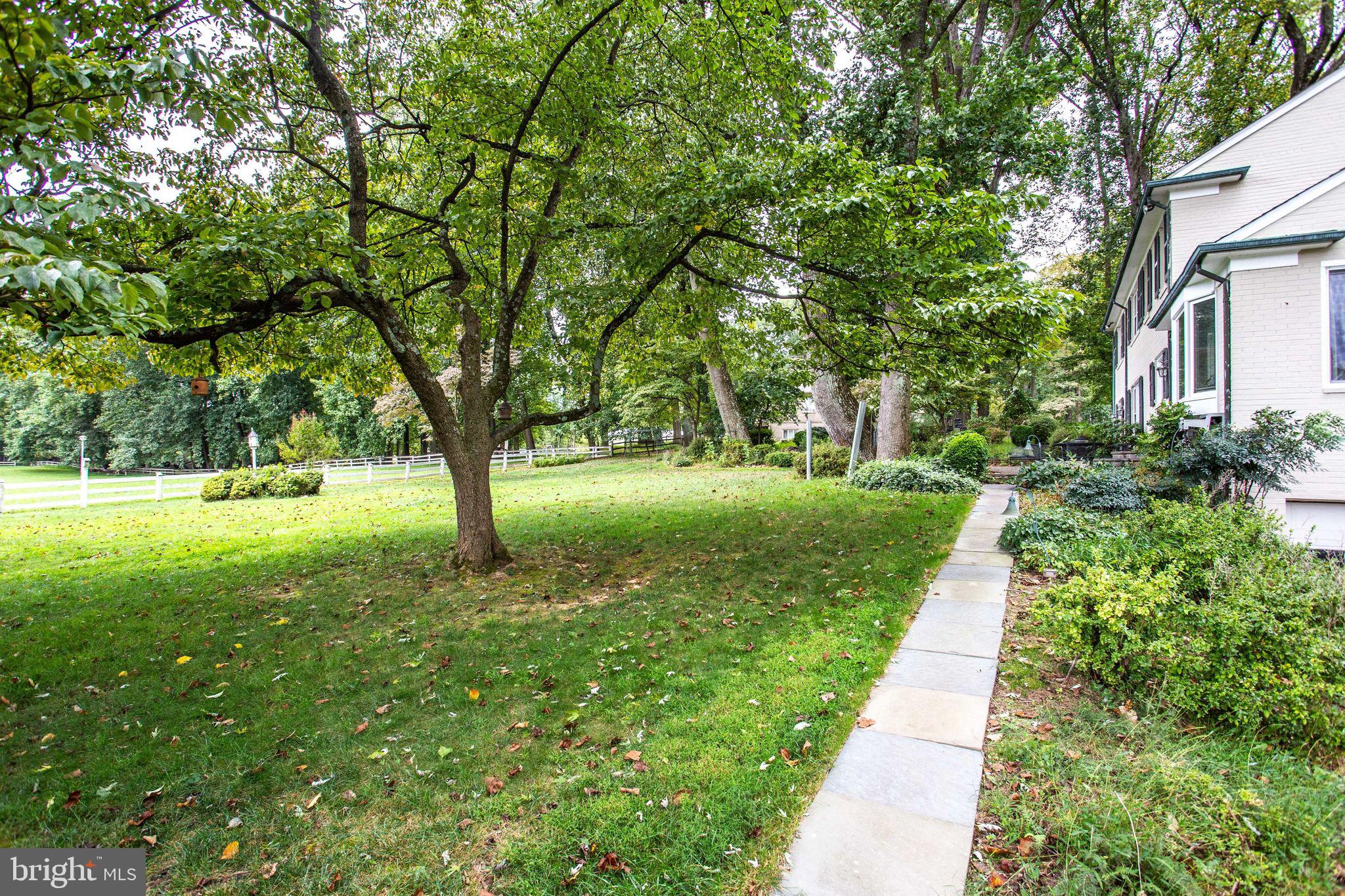 POTOMAC OUTSIDE - Residential