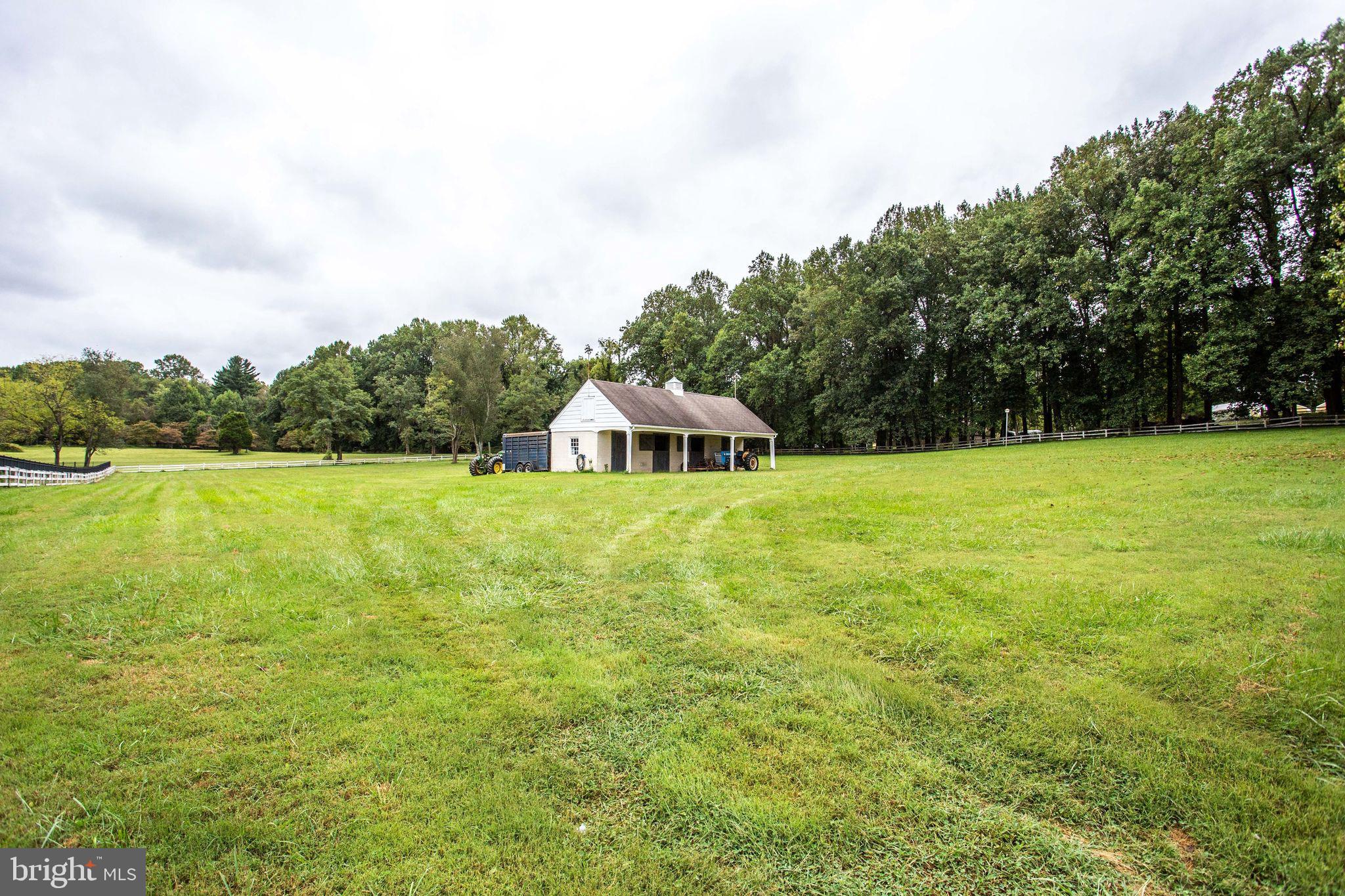 POTOMAC OUTSIDE - Residential