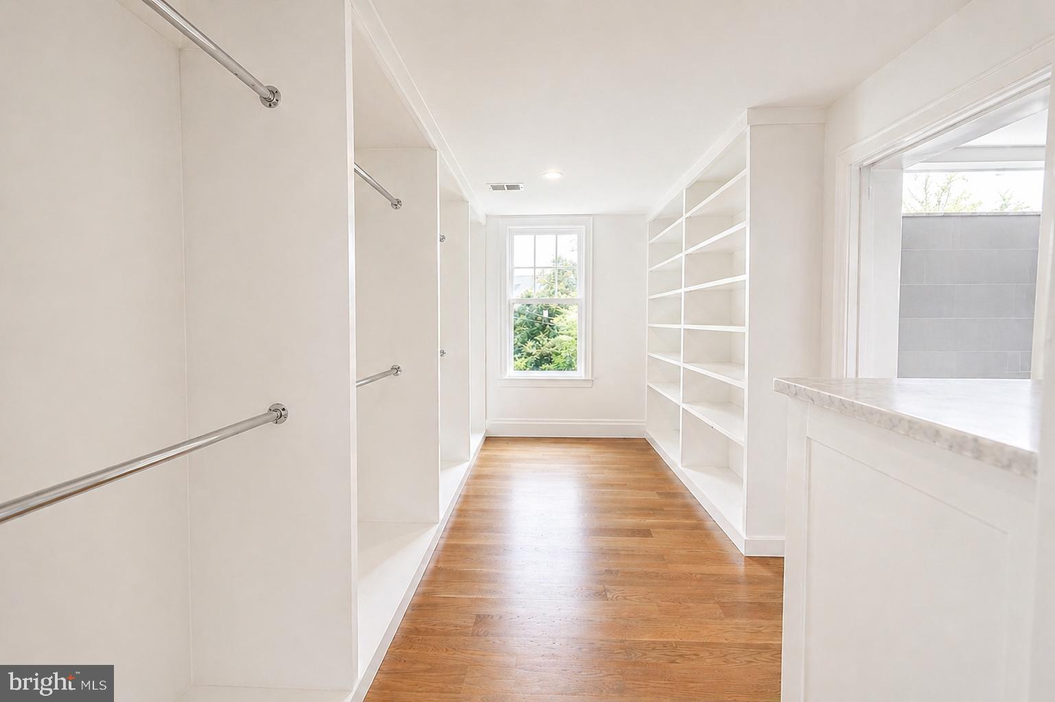 WHISTLING PINES - Residential