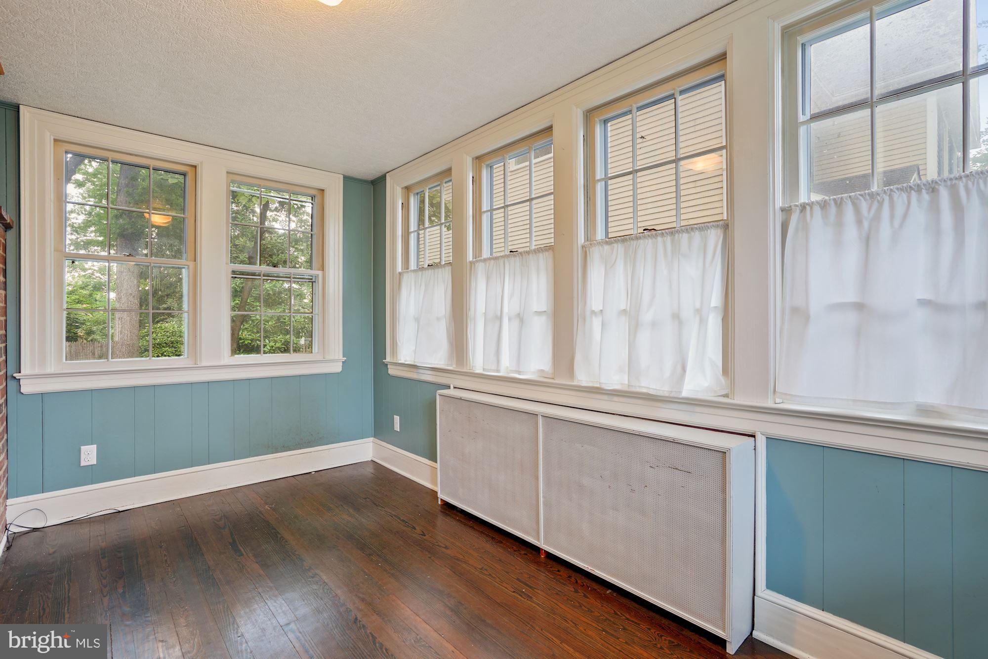 MAYWOOD - Residential