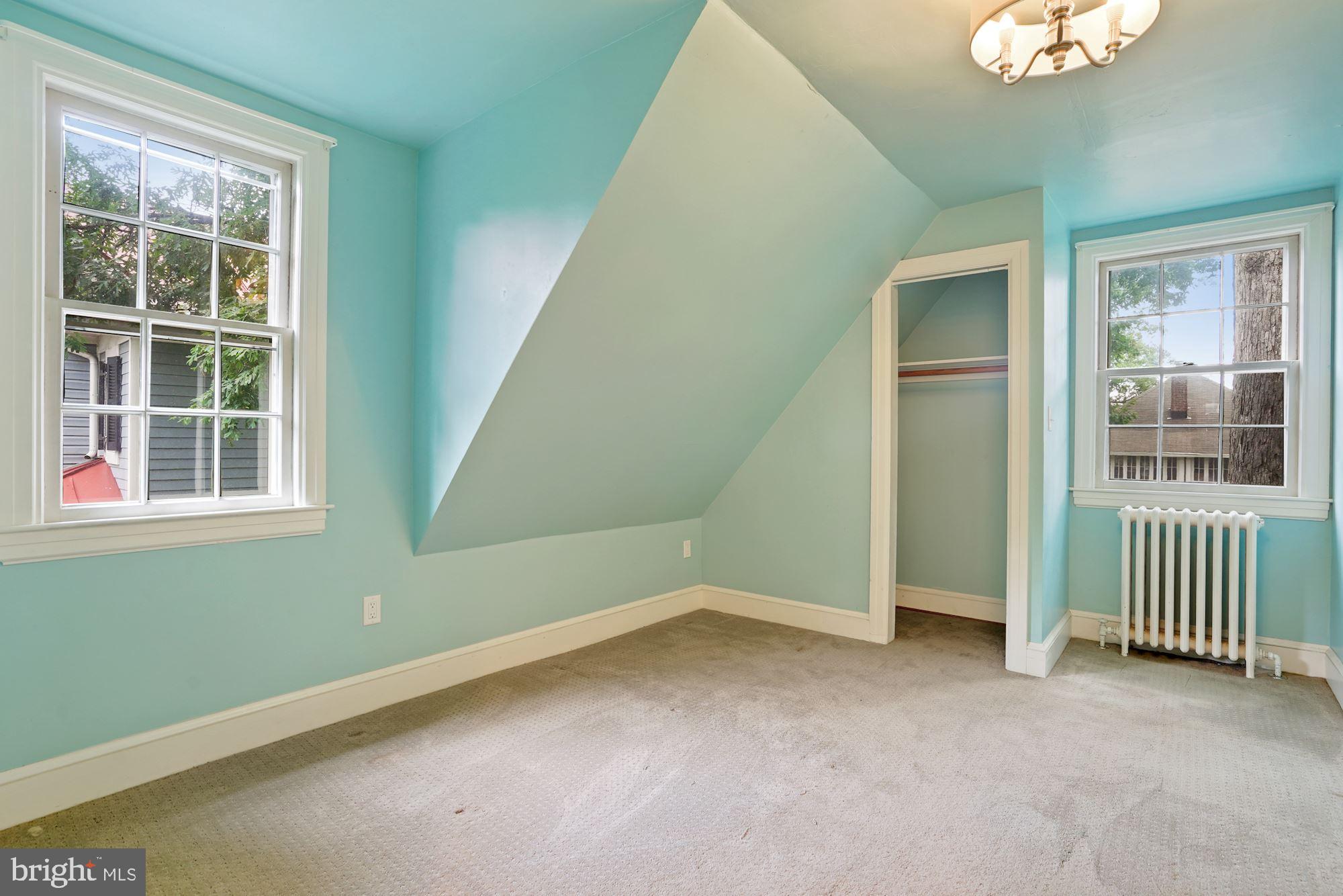 MAYWOOD - Residential