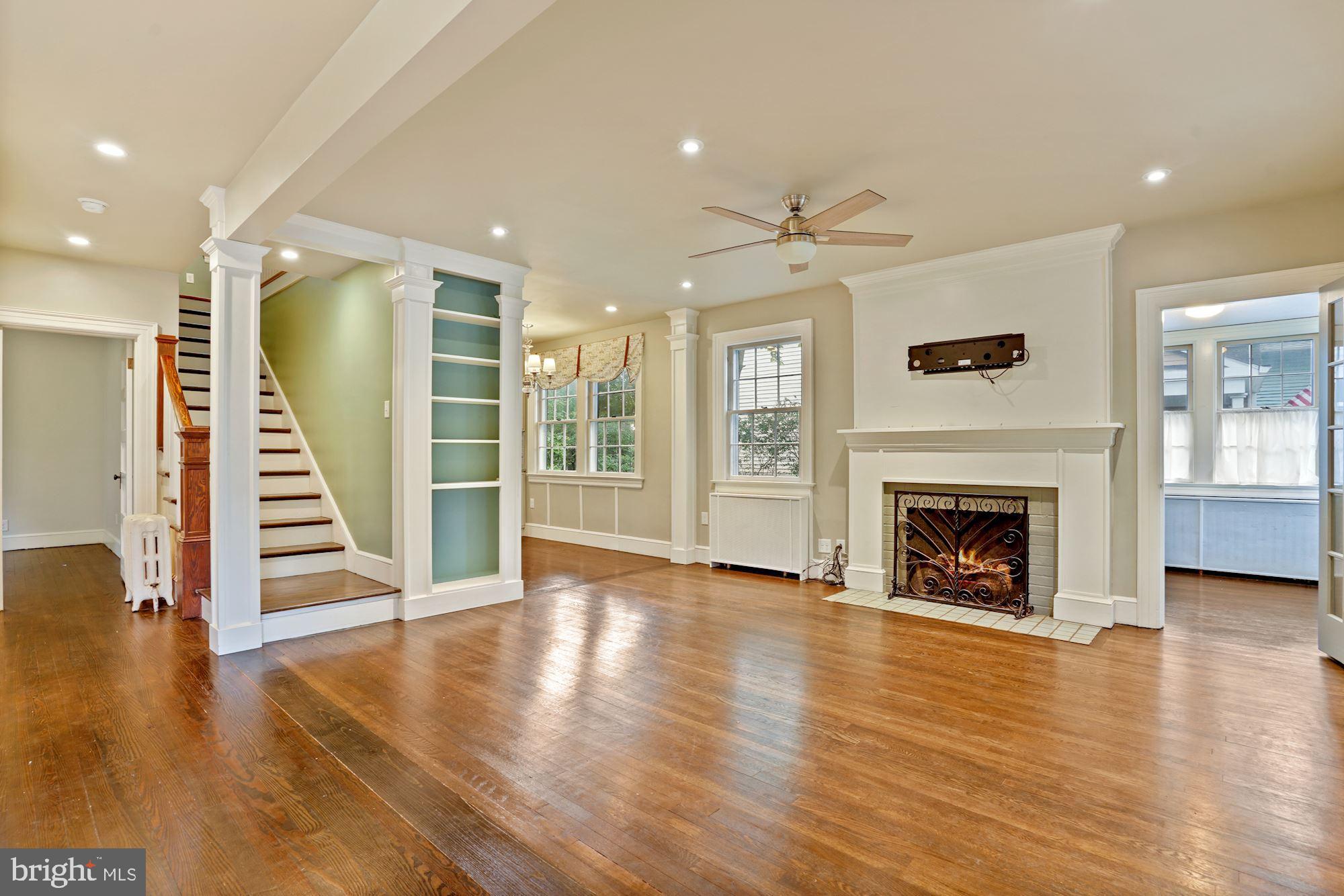 MAYWOOD - Residential