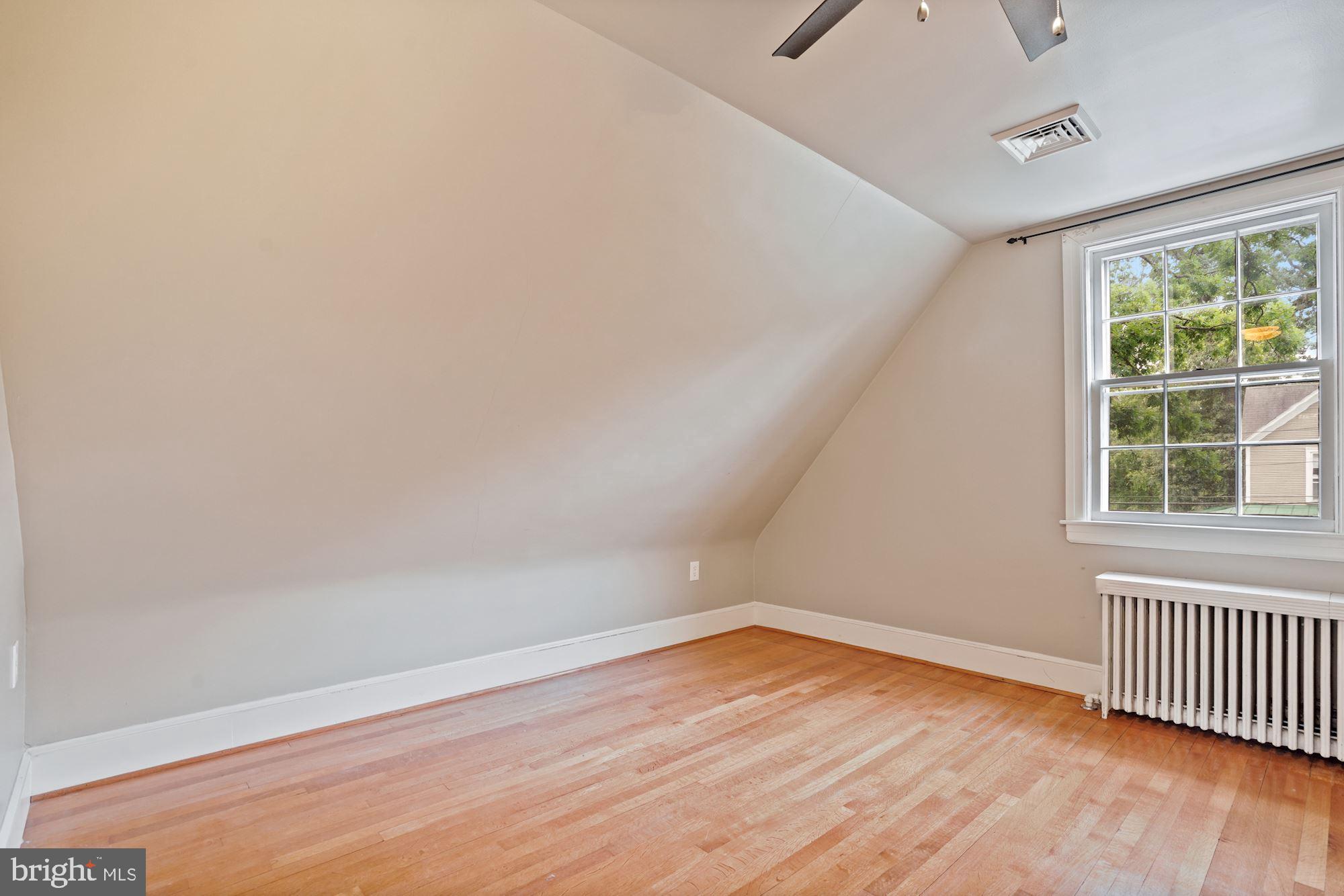 MAYWOOD - Residential