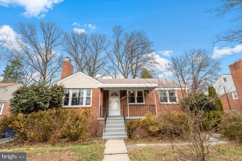 Photo of 3003 Plyers Mill Road, KENSINGTON, MD 20895 (MLS # MDMC2155680)