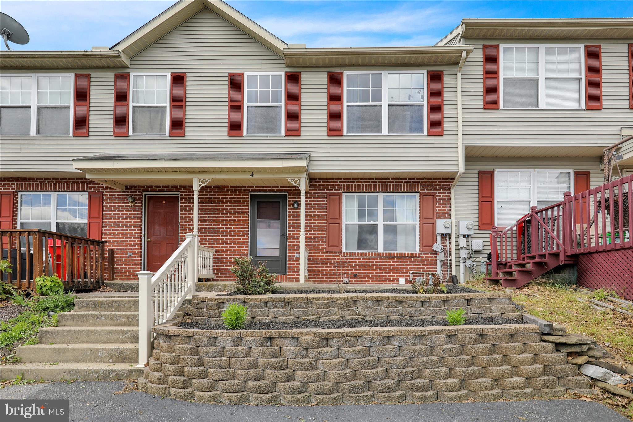 HAWK RIDGE - Residential