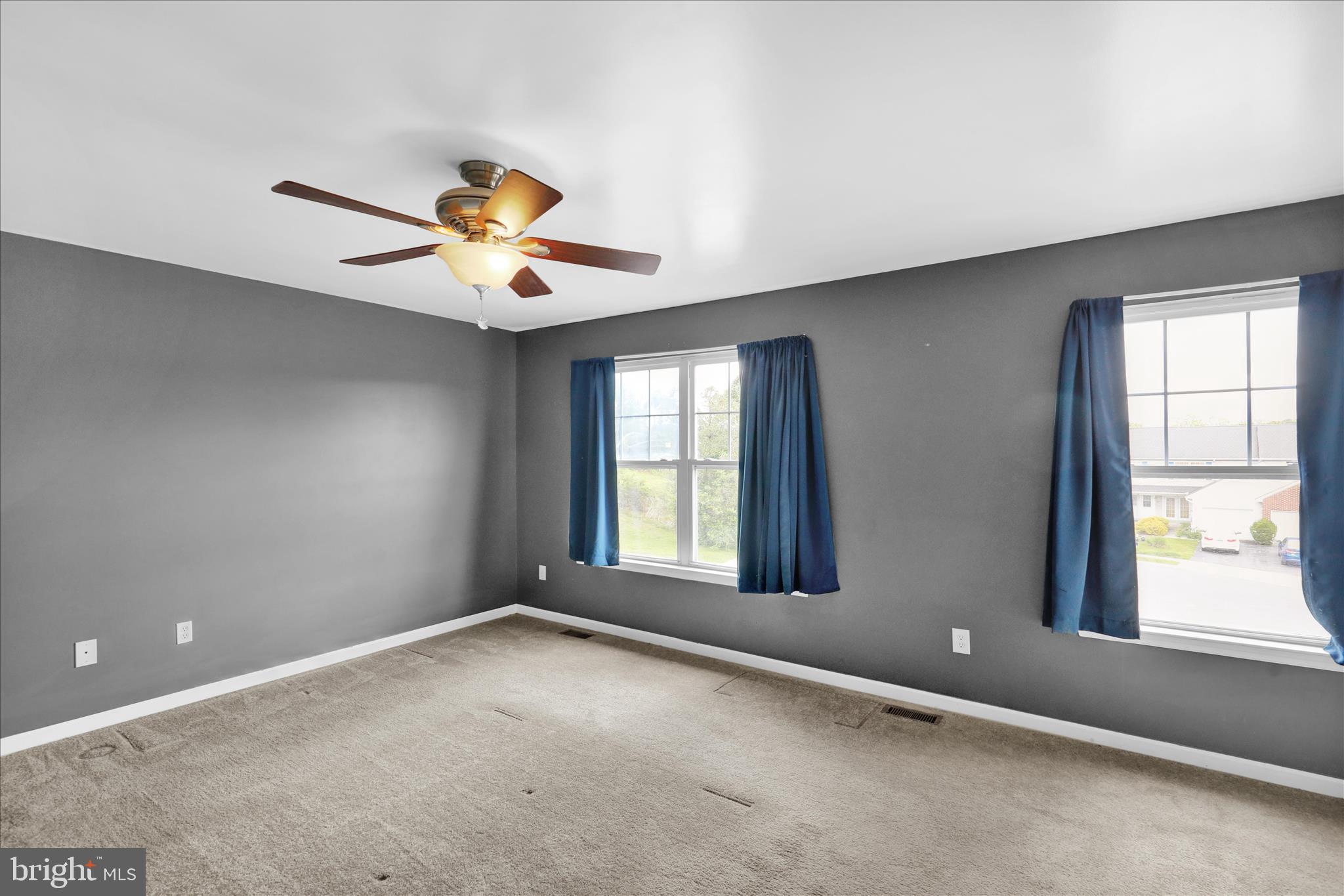 HAWK RIDGE - Residential