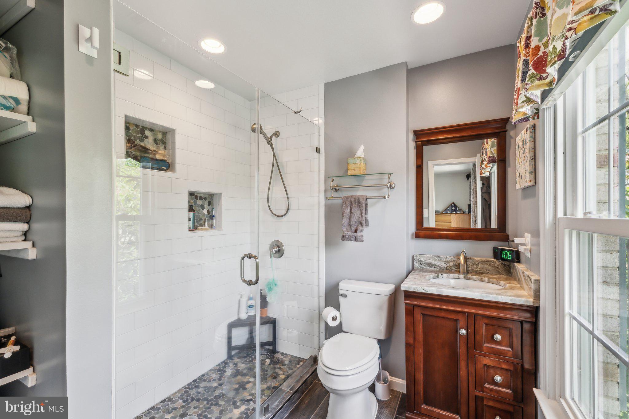 LAKE RIDGE - Residential