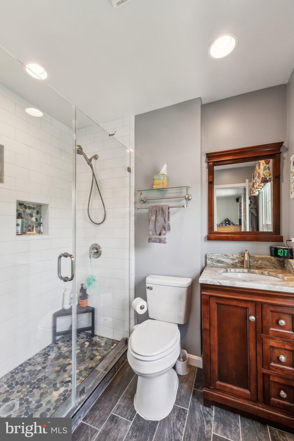 LAKE RIDGE - Residential