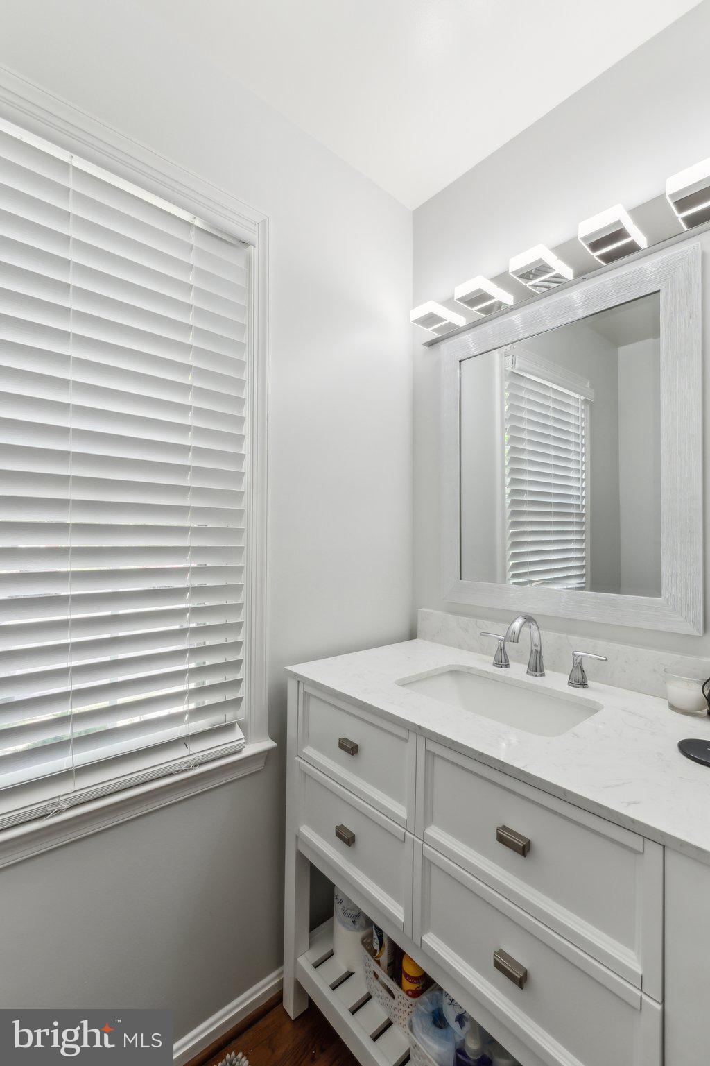 LAKE RIDGE - Residential