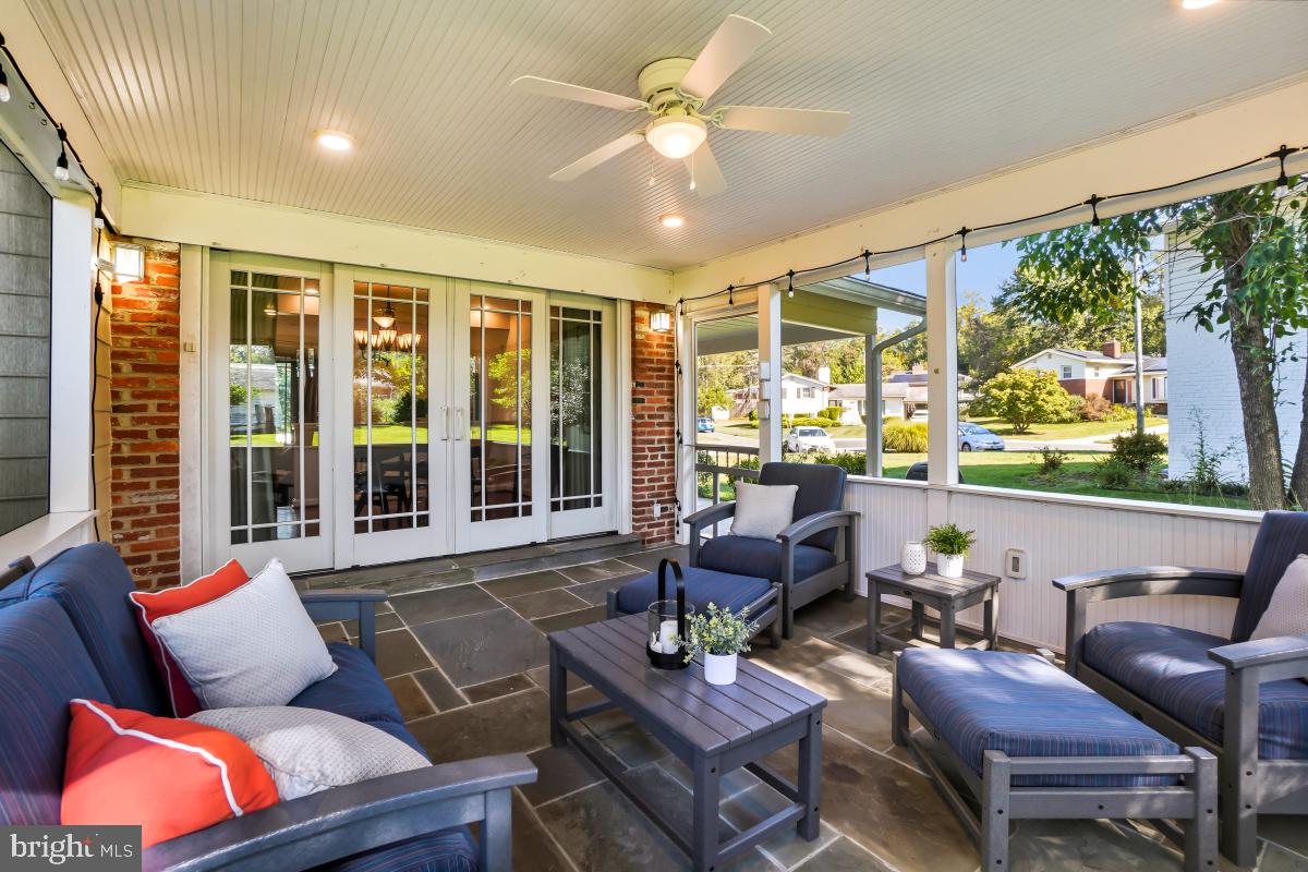 BURNT MILLS MANOR - Residential