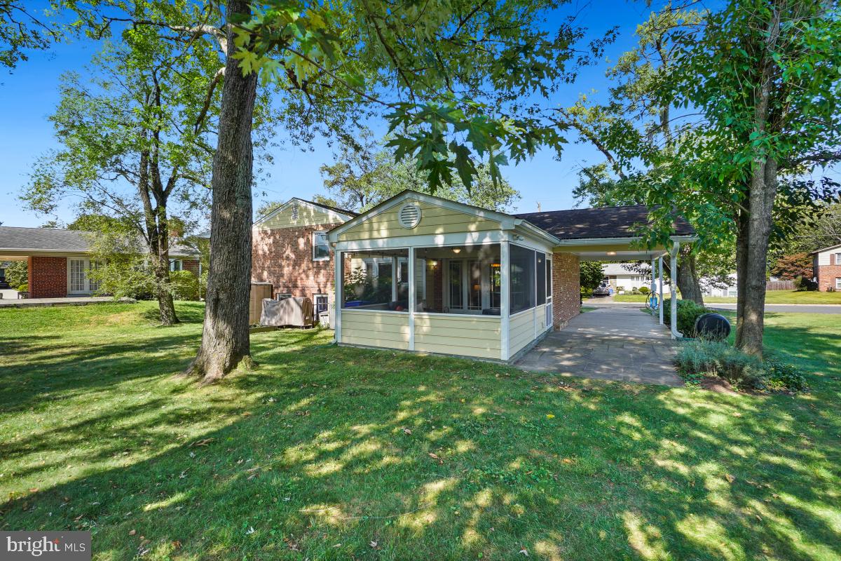 BURNT MILLS MANOR - Residential