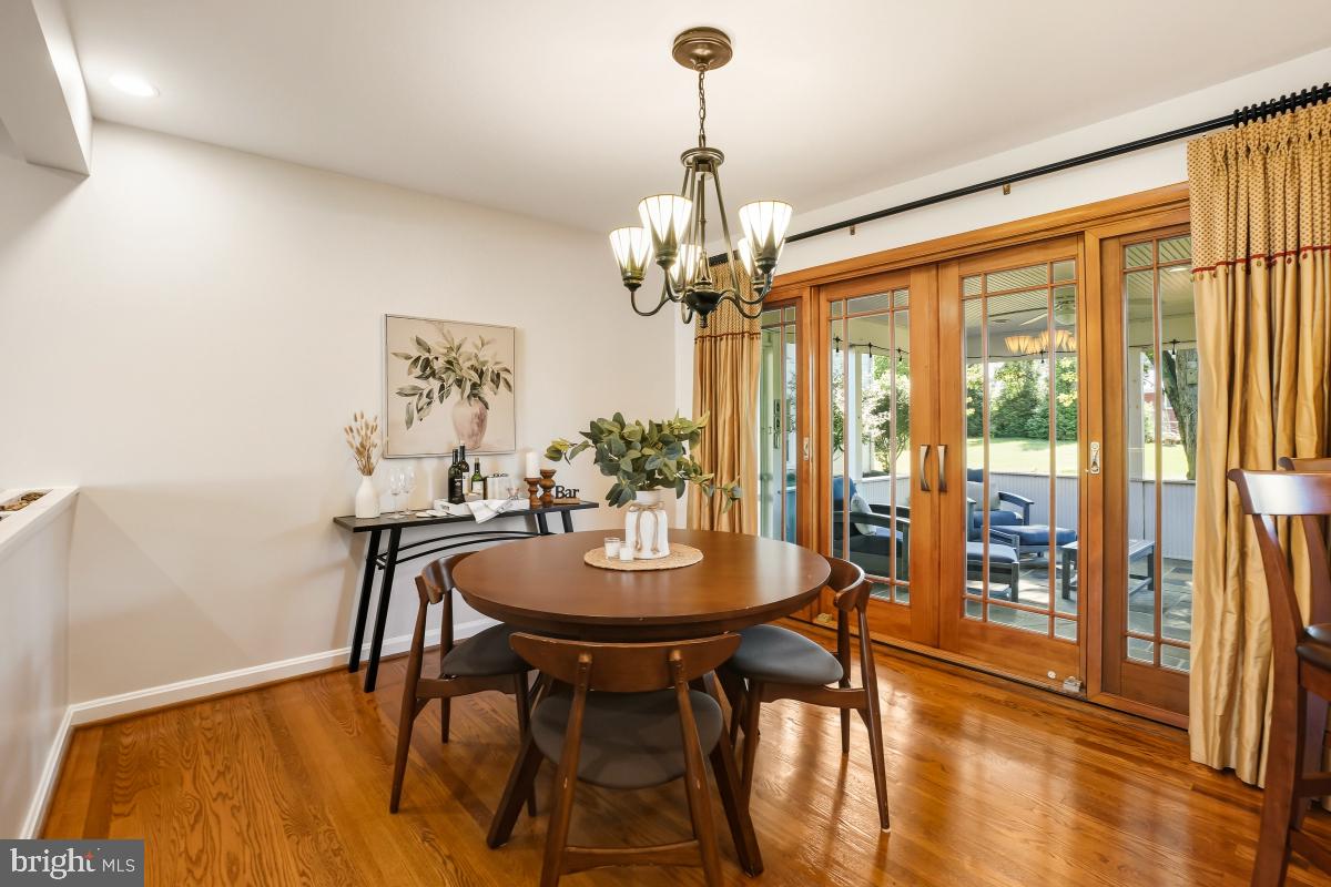 BURNT MILLS MANOR - Residential