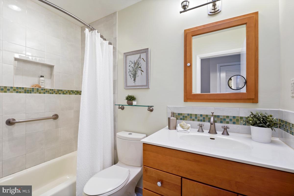 BURNT MILLS MANOR - Residential