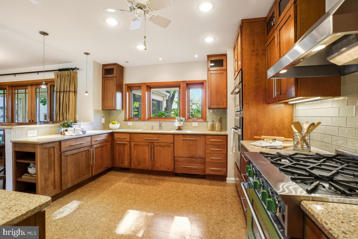 BURNT MILLS MANOR - Residential