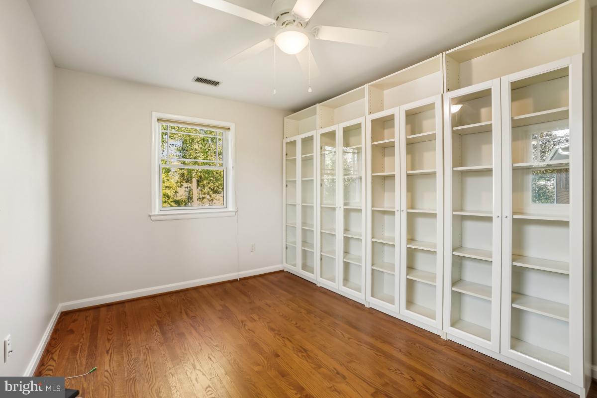 BURNT MILLS MANOR - Residential