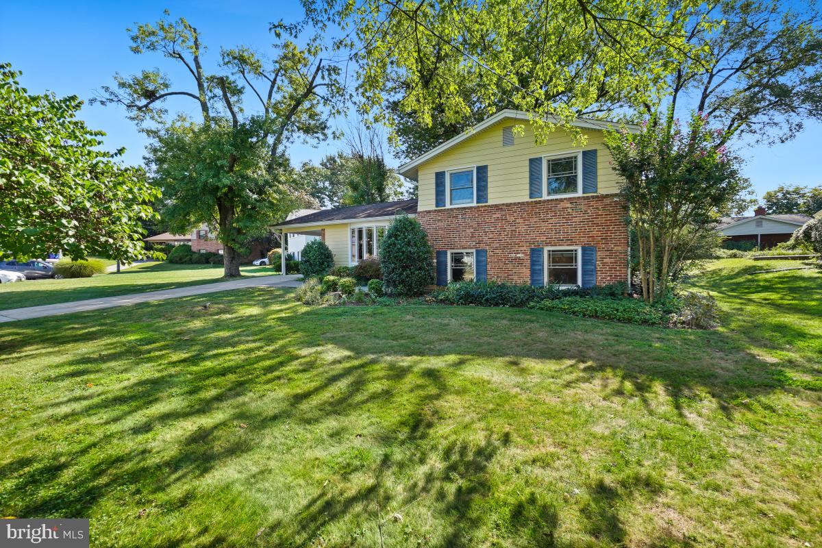 BURNT MILLS MANOR - Residential