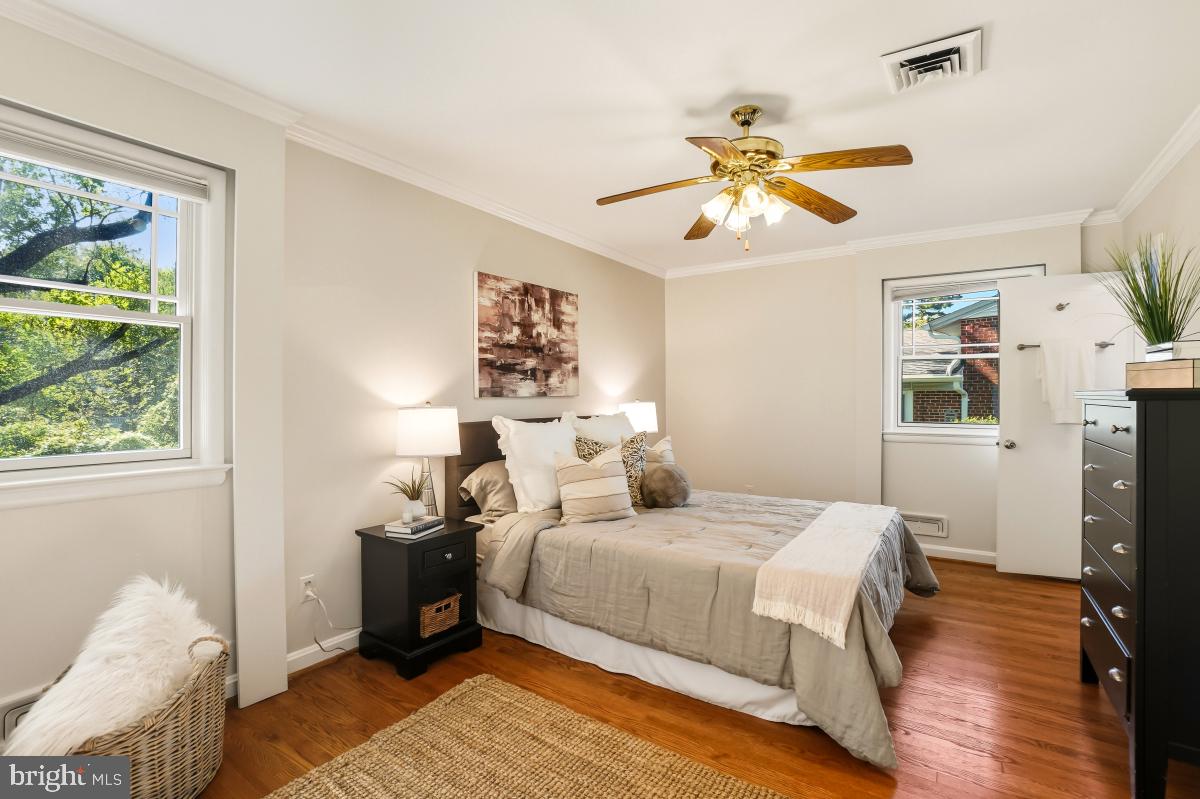 BURNT MILLS MANOR - Residential