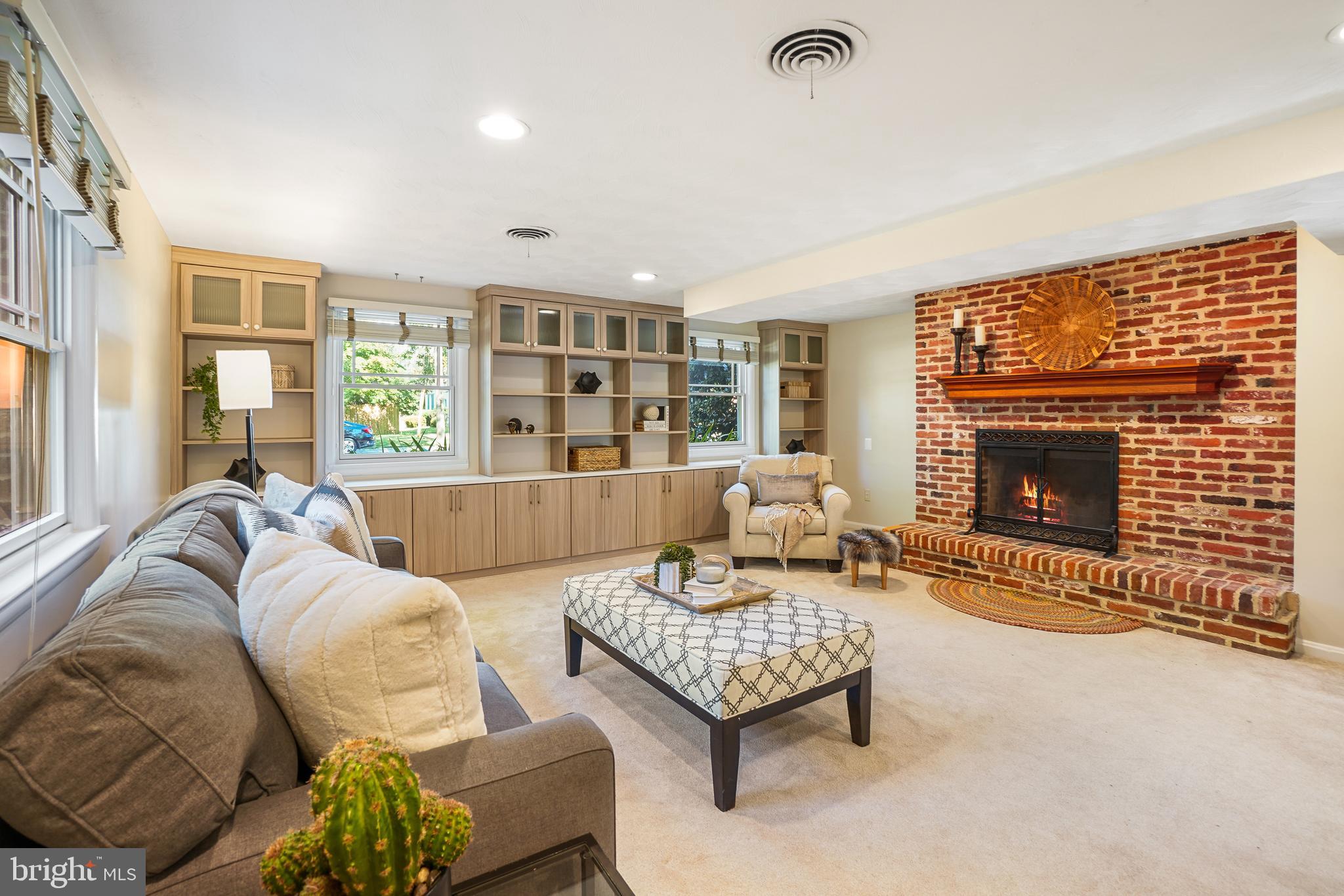 BURNT MILLS MANOR - Residential