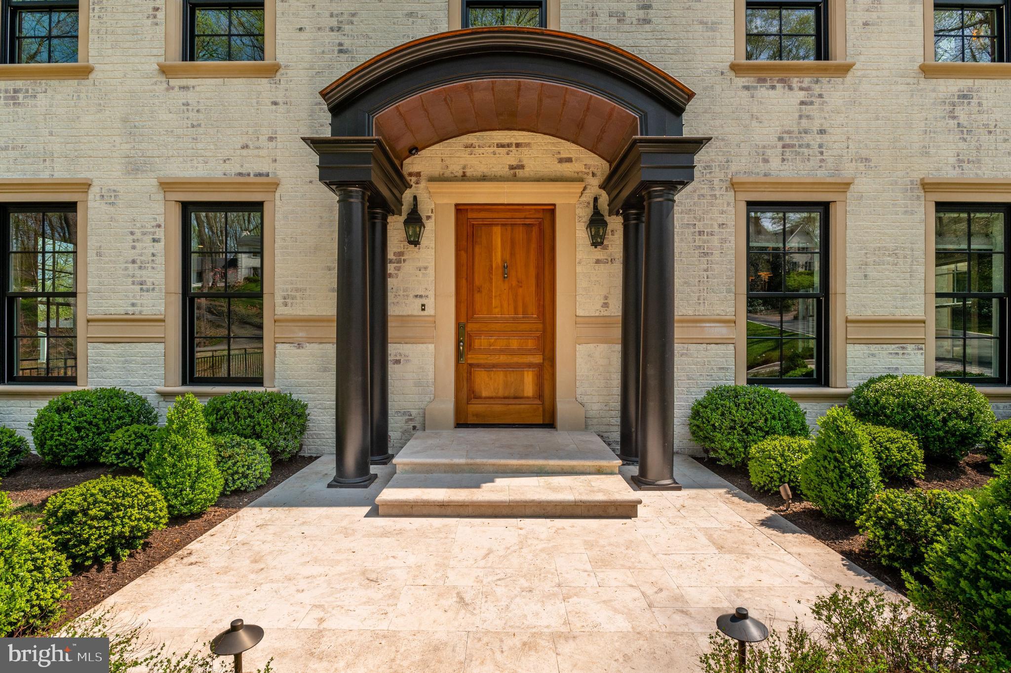 RIVER OAKS - Residential