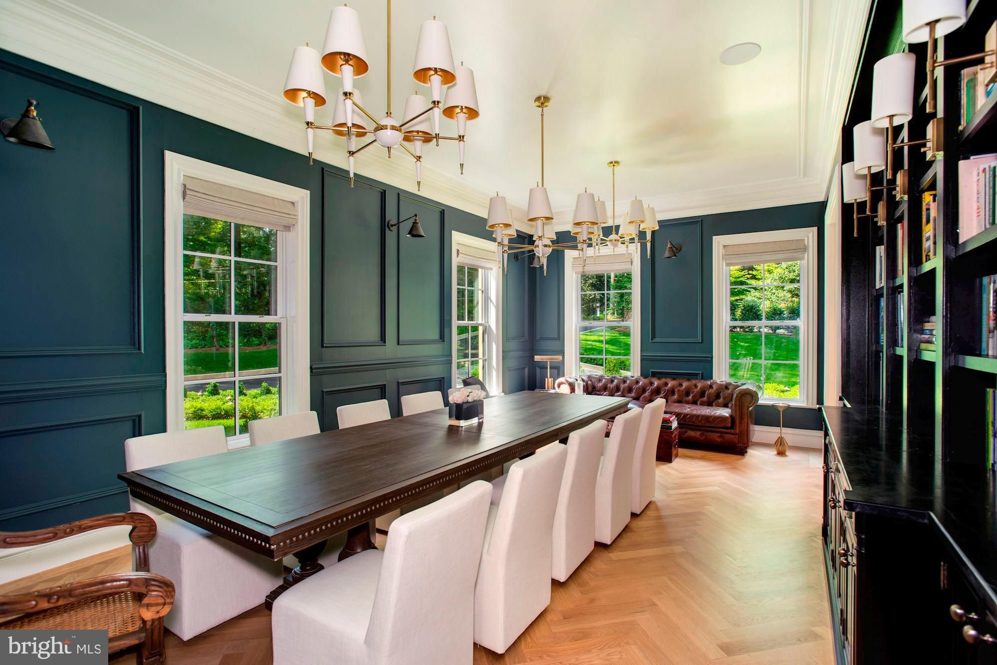 RIVER OAKS - Residential