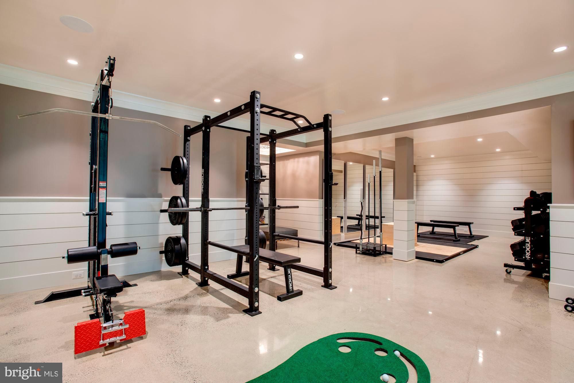 RIVER OAKS - Residential