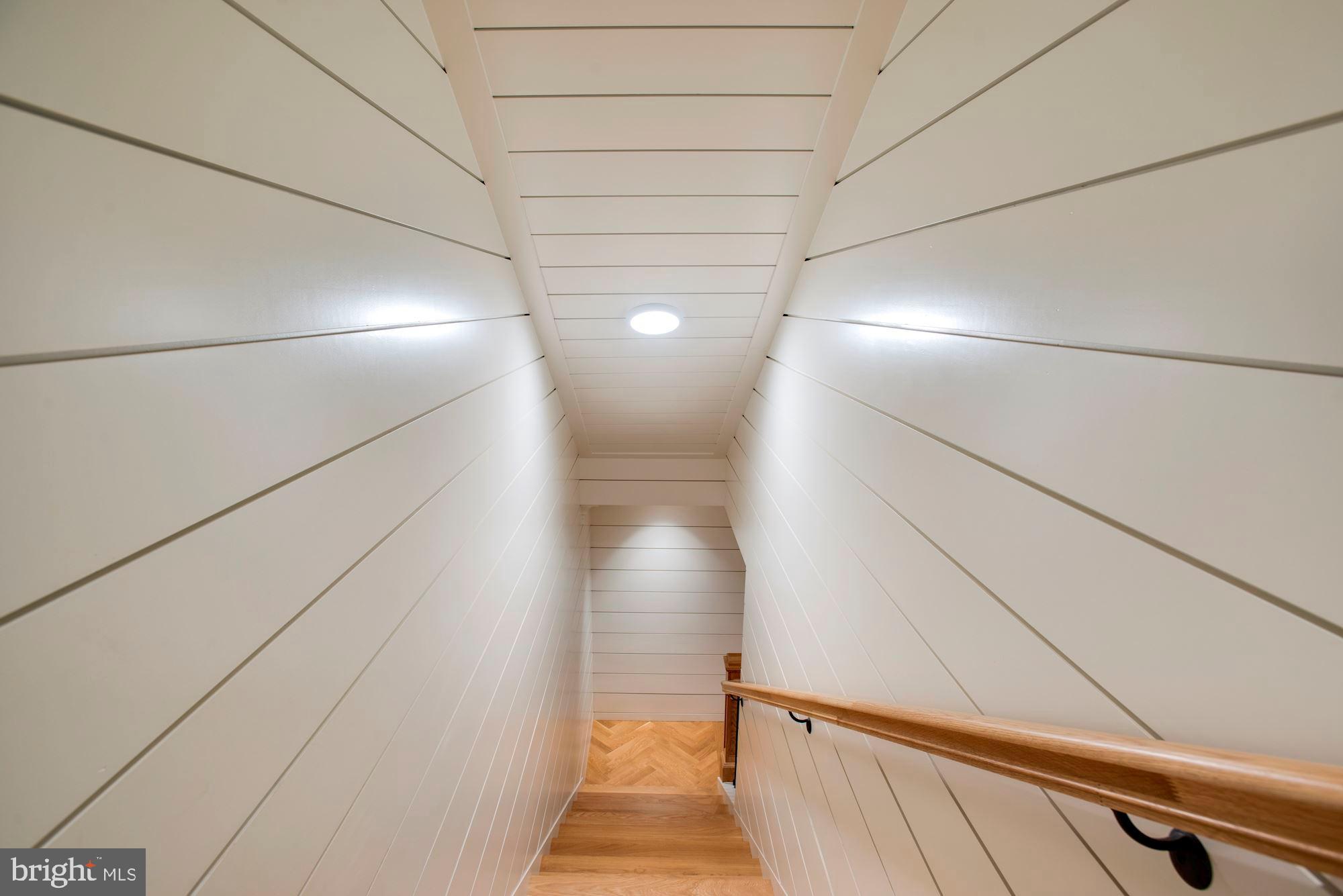 RIVER OAKS - Residential