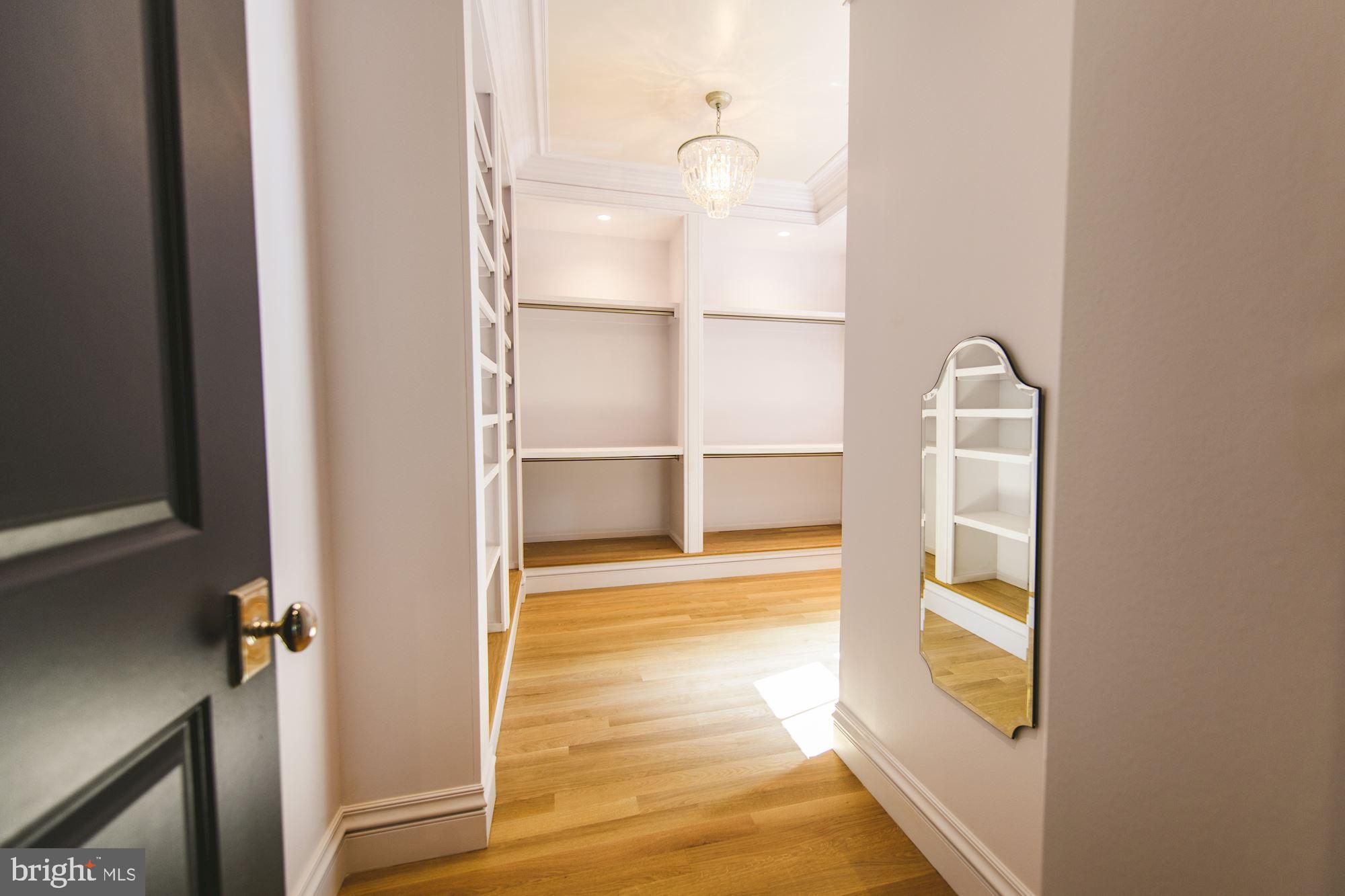 RIVER OAKS - Residential