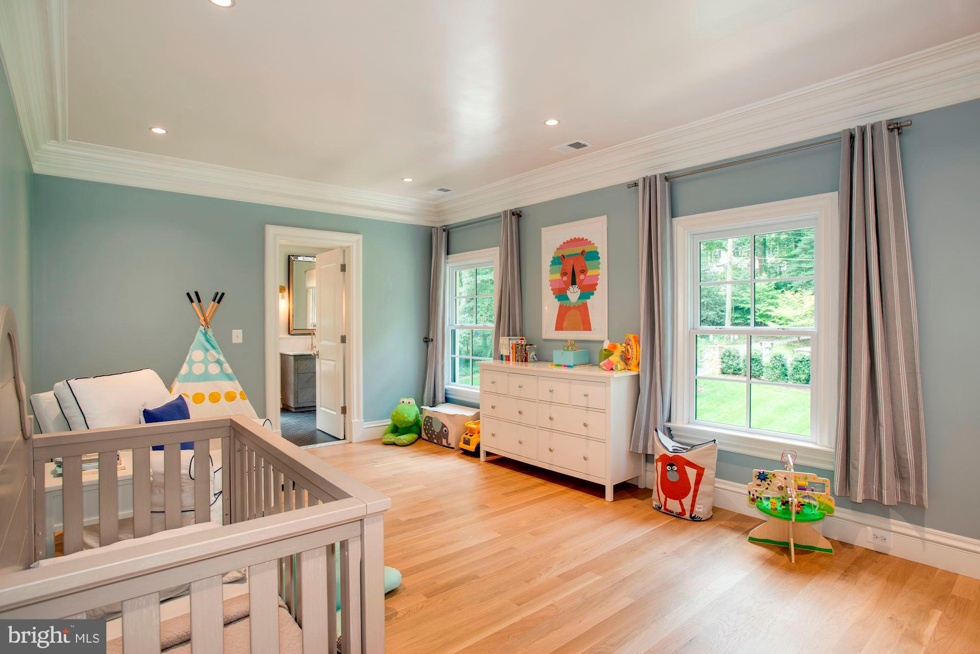 RIVER OAKS - Residential