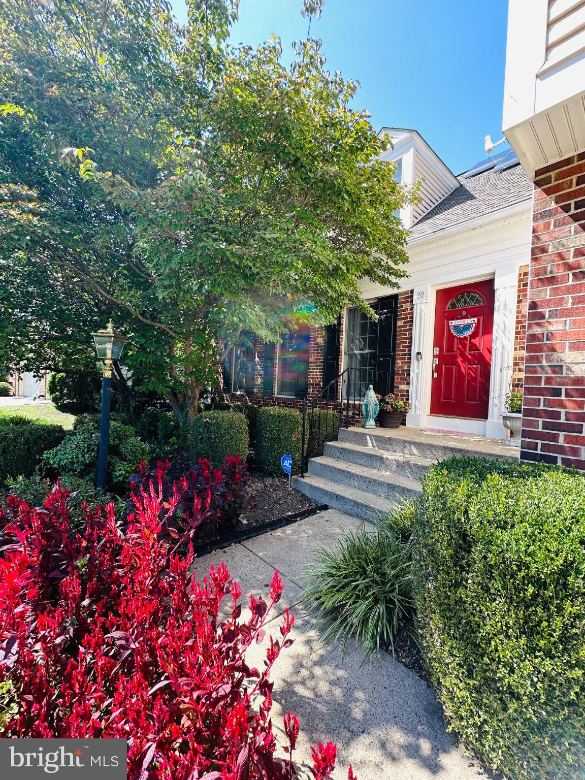 30 BRIDGEPORT CIRCLE