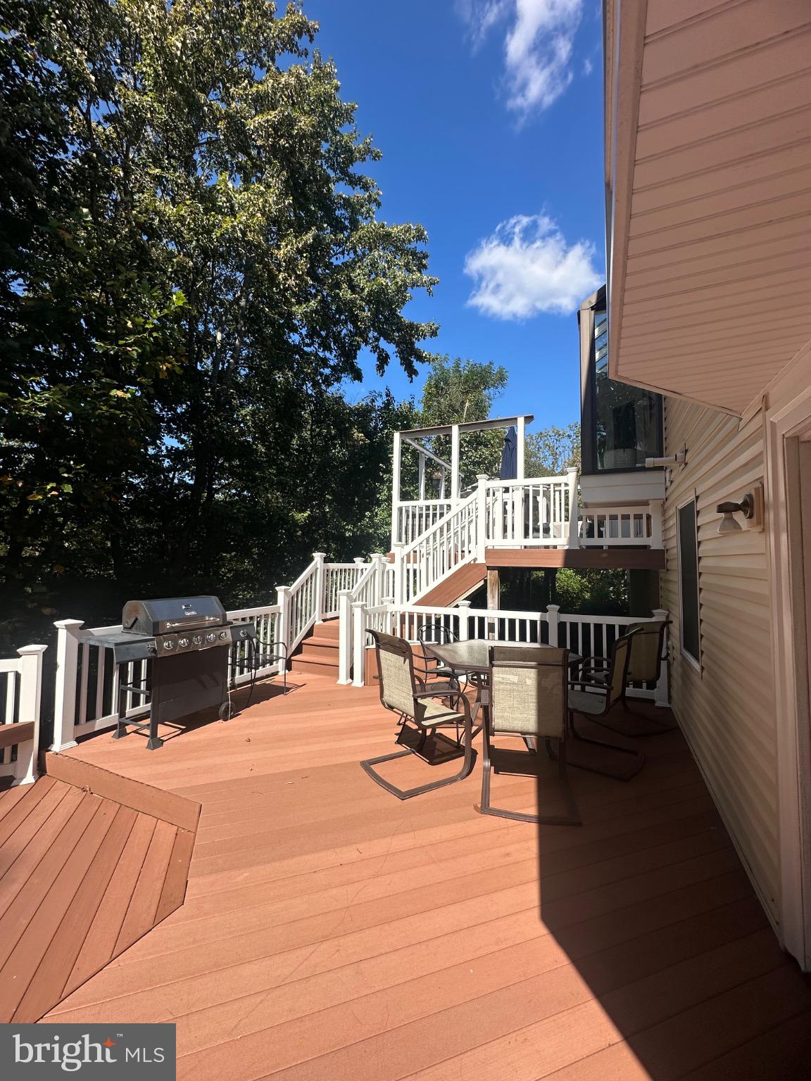 HAMPTON OAKS - Residential