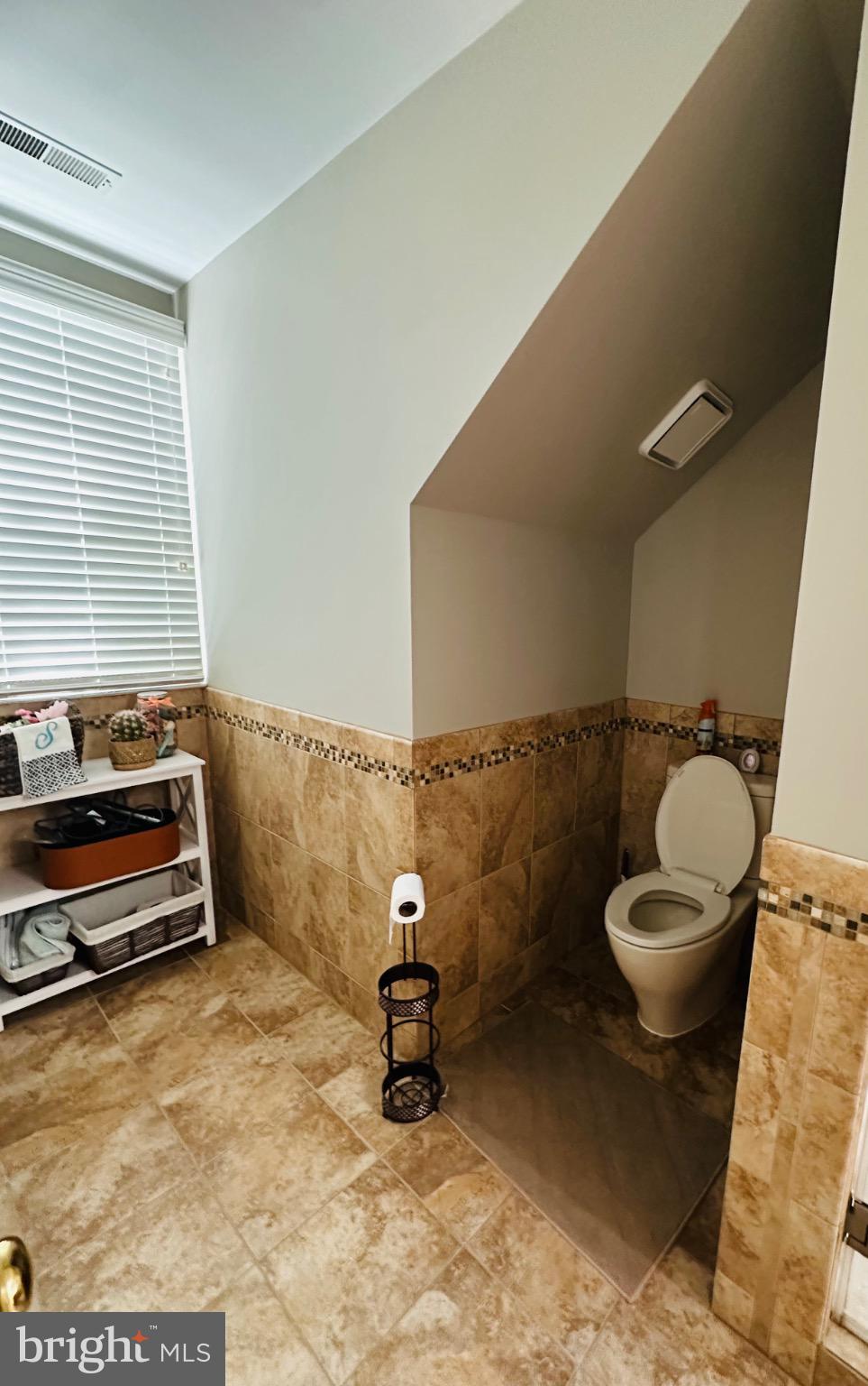 HAMPTON OAKS - Residential