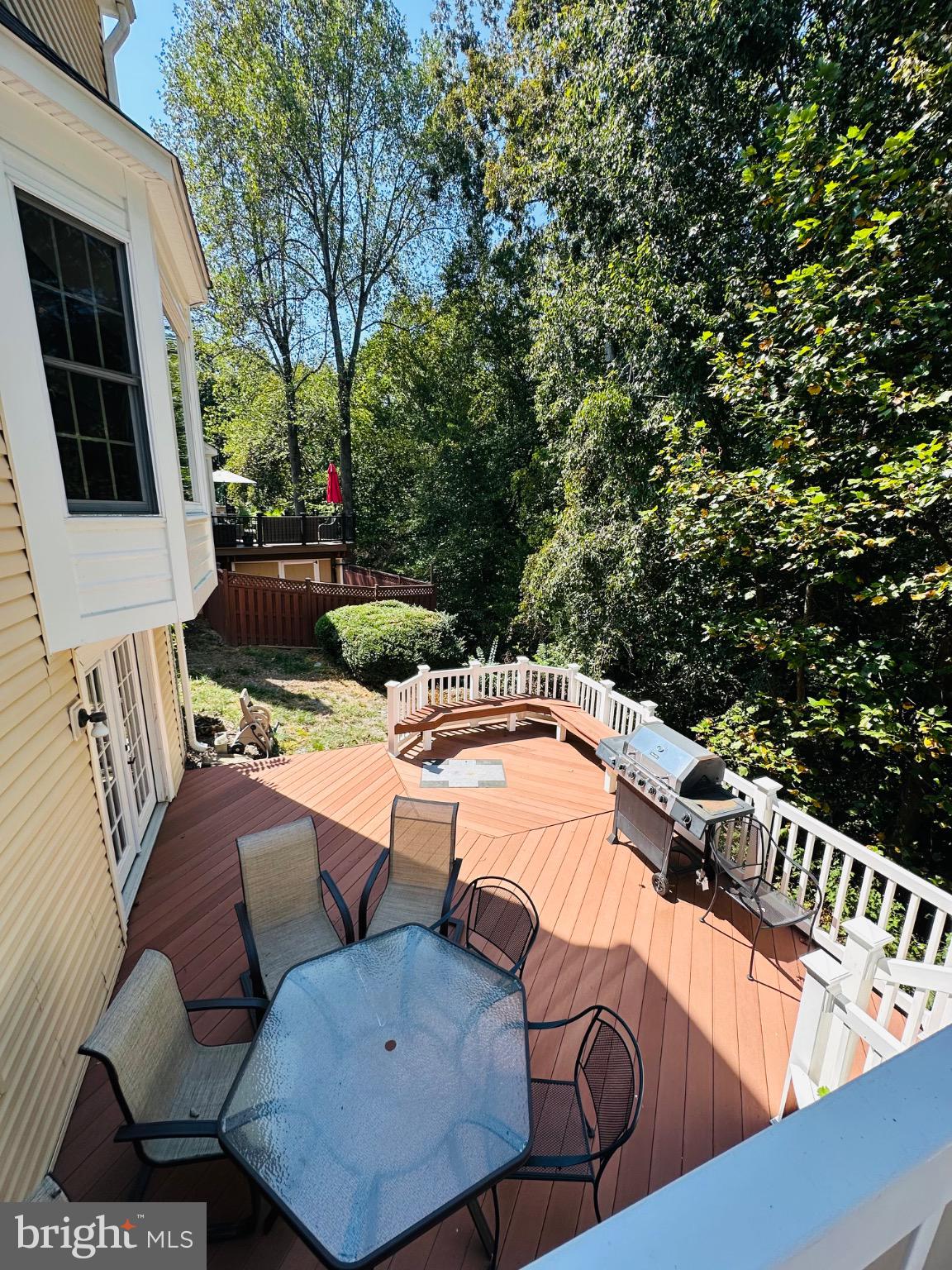 HAMPTON OAKS - Residential