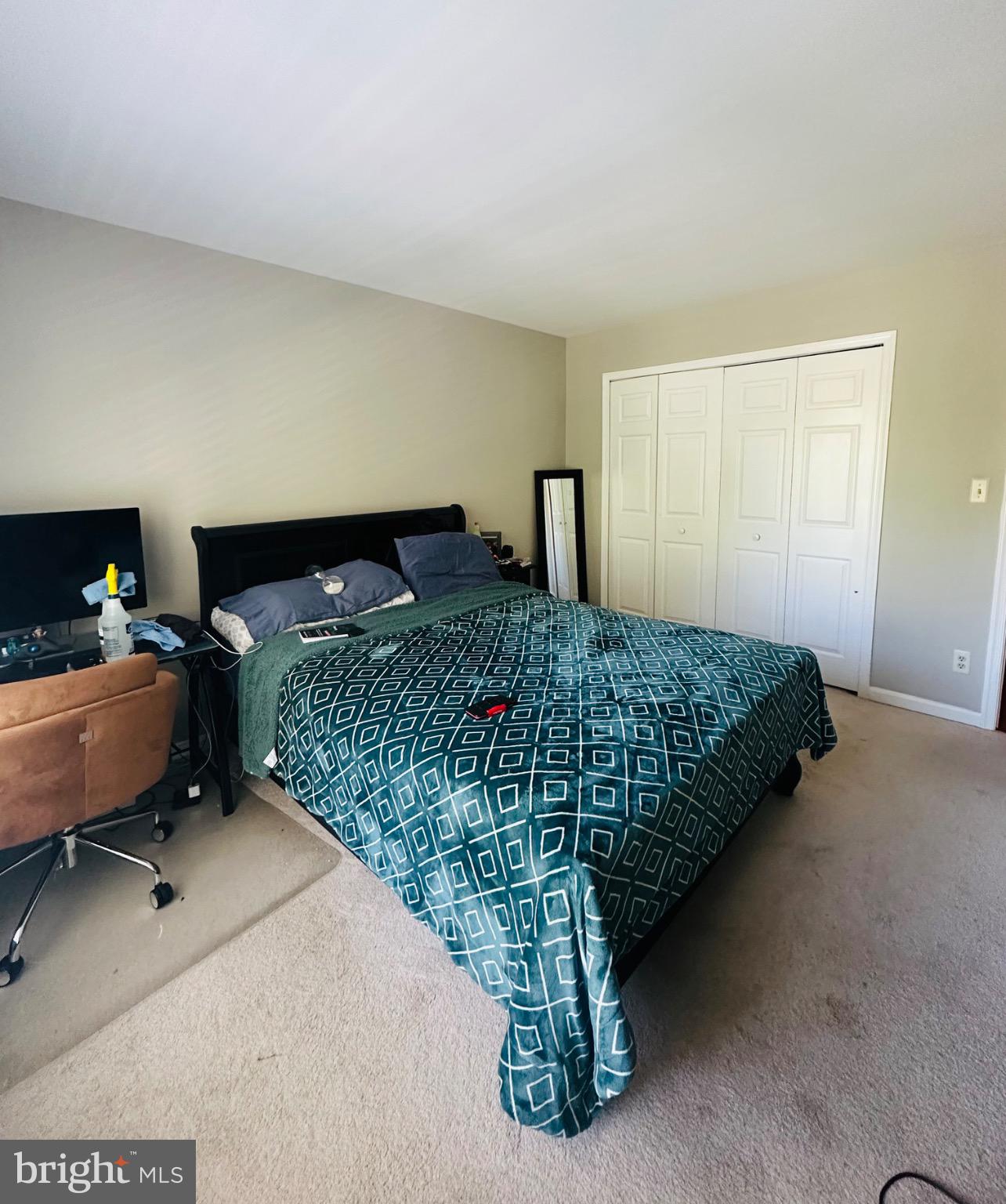 HAMPTON OAKS - Residential