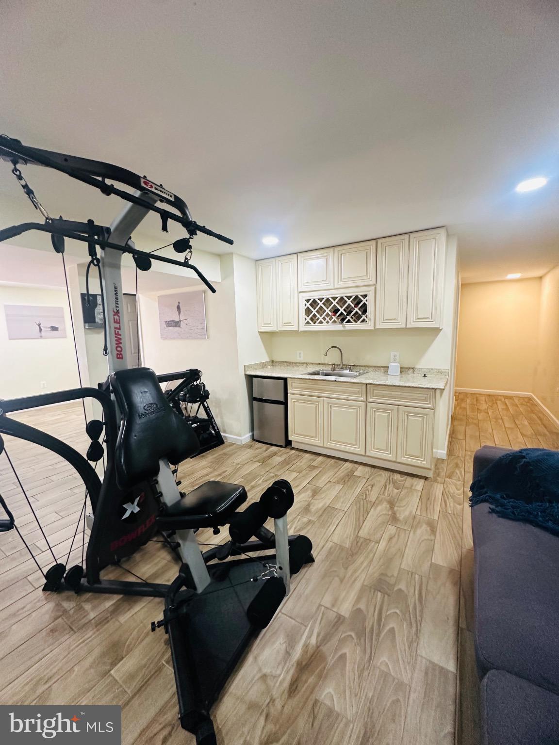 HAMPTON OAKS - Residential