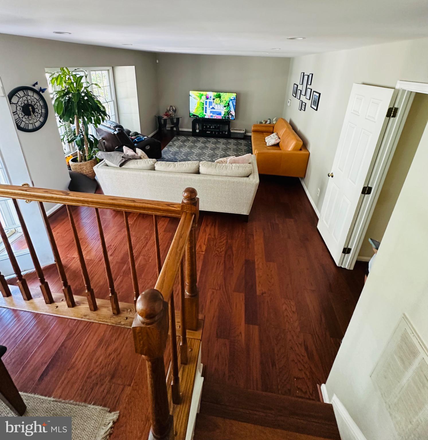 HAMPTON OAKS - Residential