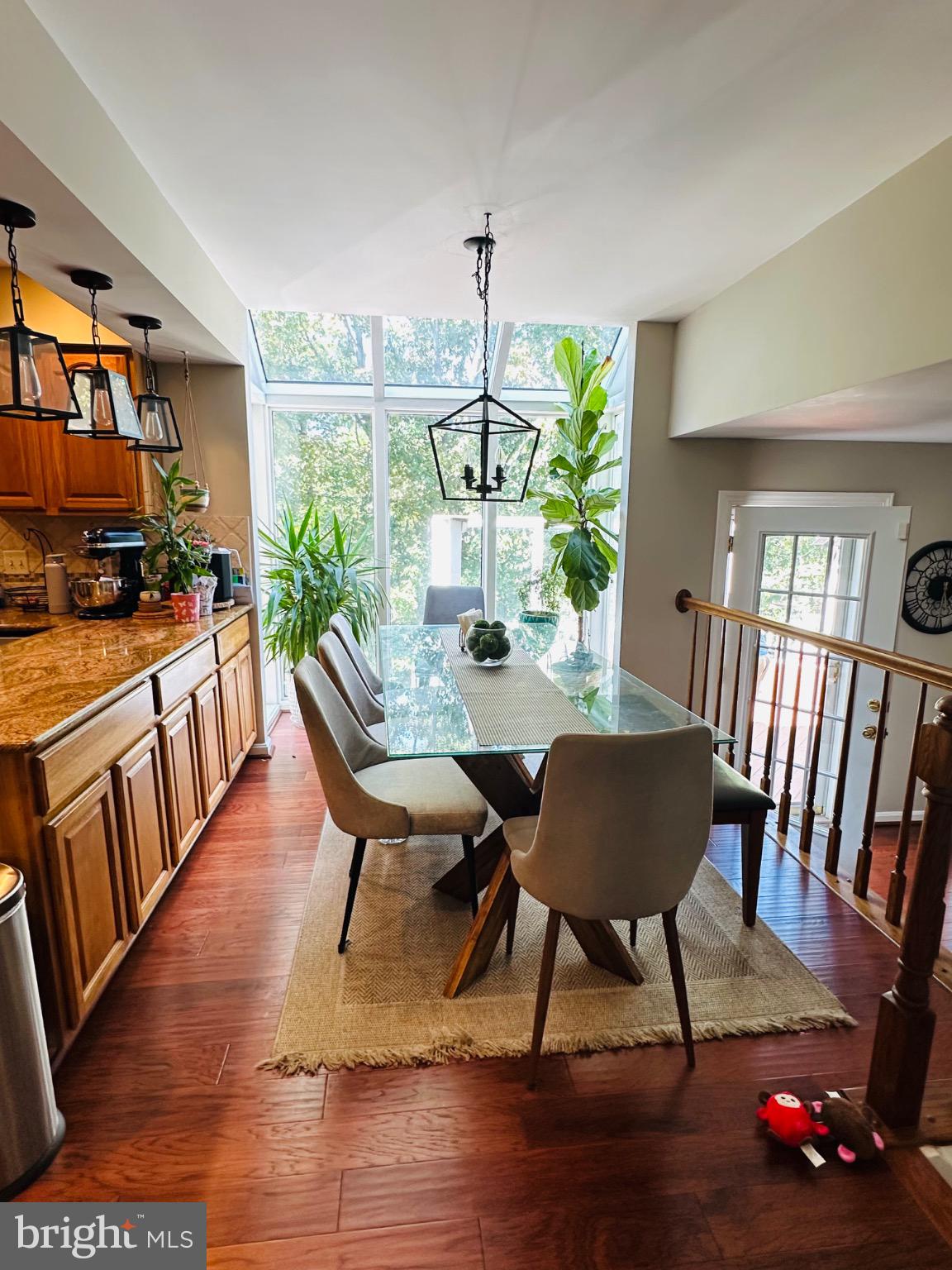 HAMPTON OAKS - Residential