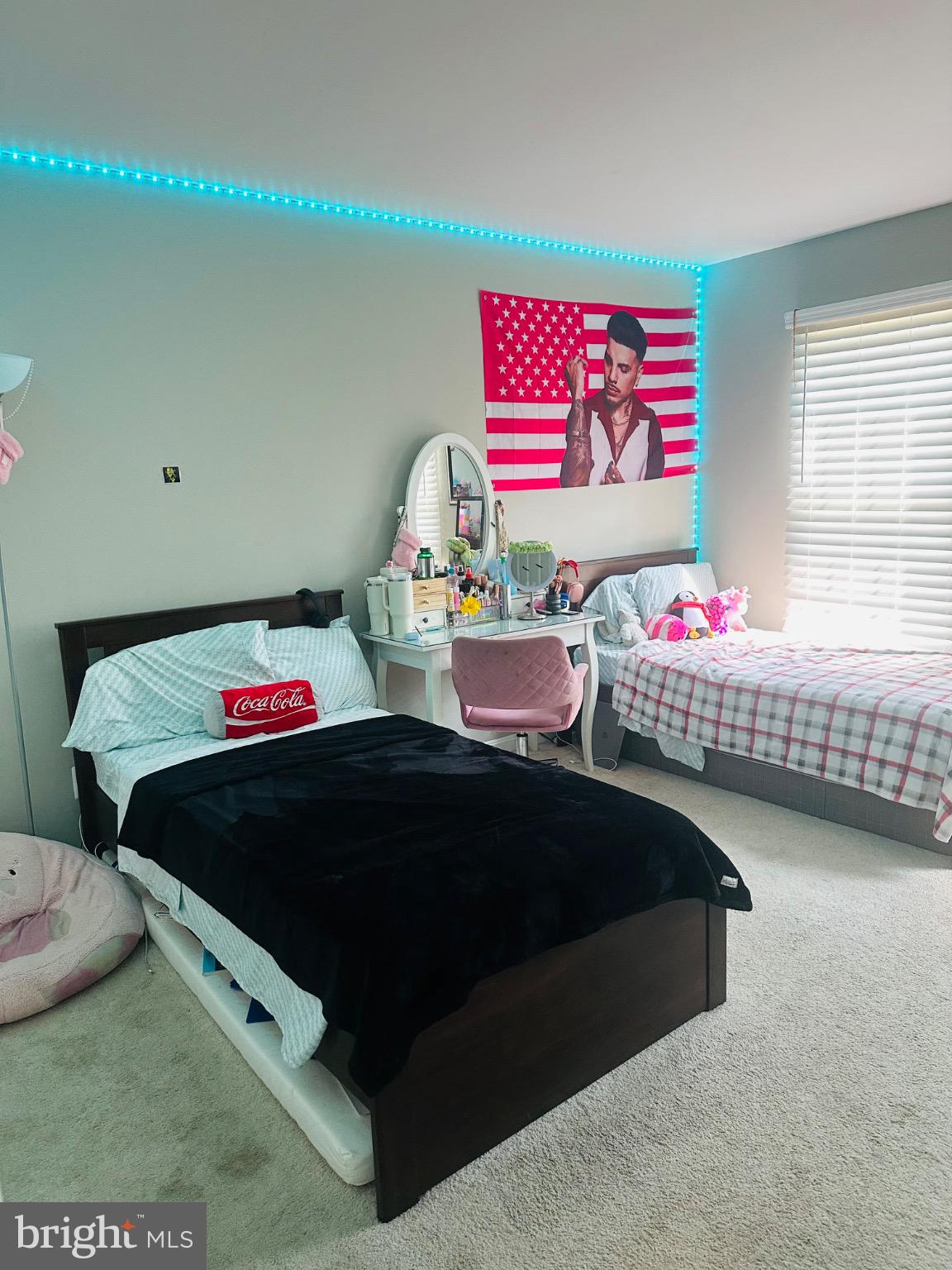 HAMPTON OAKS - Residential