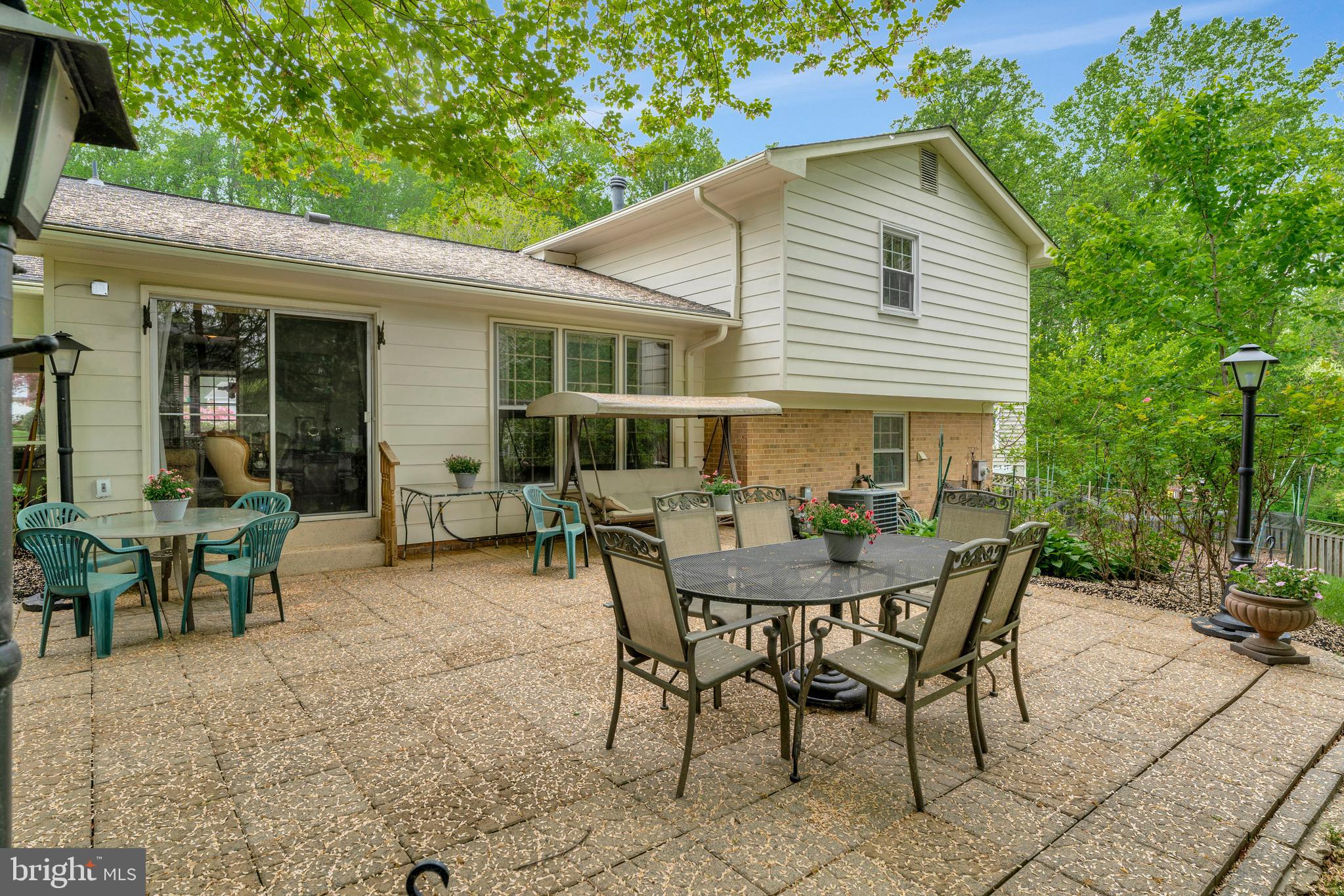 7306 IDYLWOOD COURT