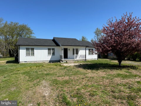 Homes For Sale - 208 Oak Street<br/> ELLENDALE, DE 19941
